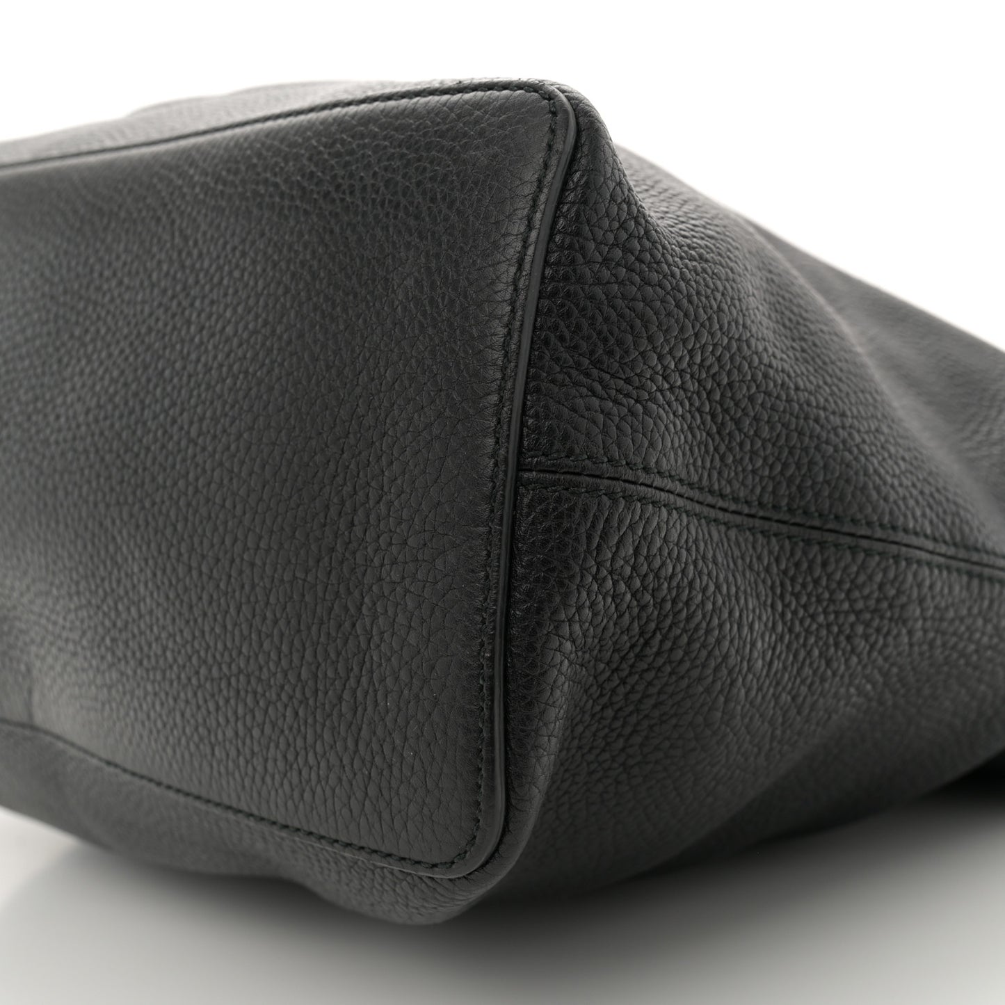 Pebbled Calfskin Large Soho Hobo Black