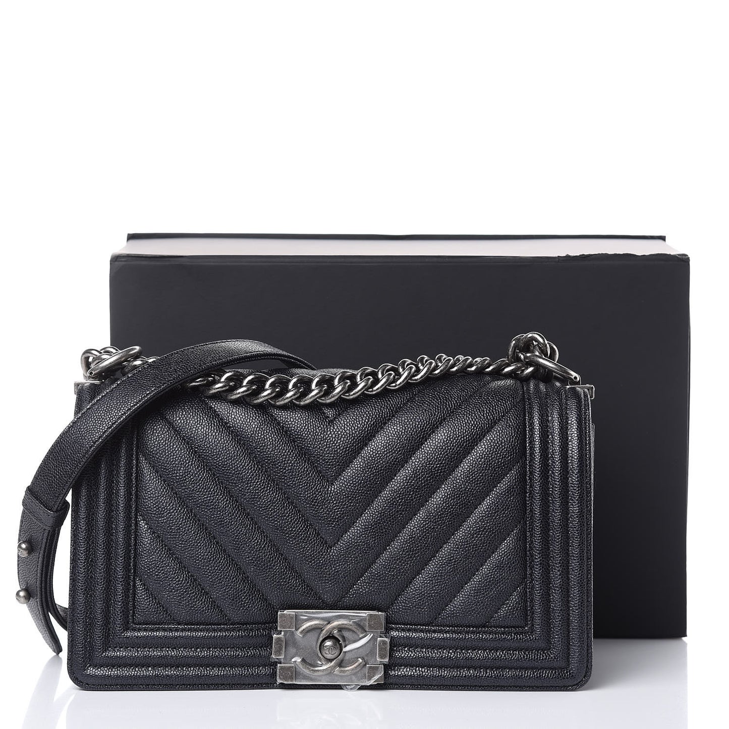 Caviar Chevron Quilted Medium Boy Flap Navy