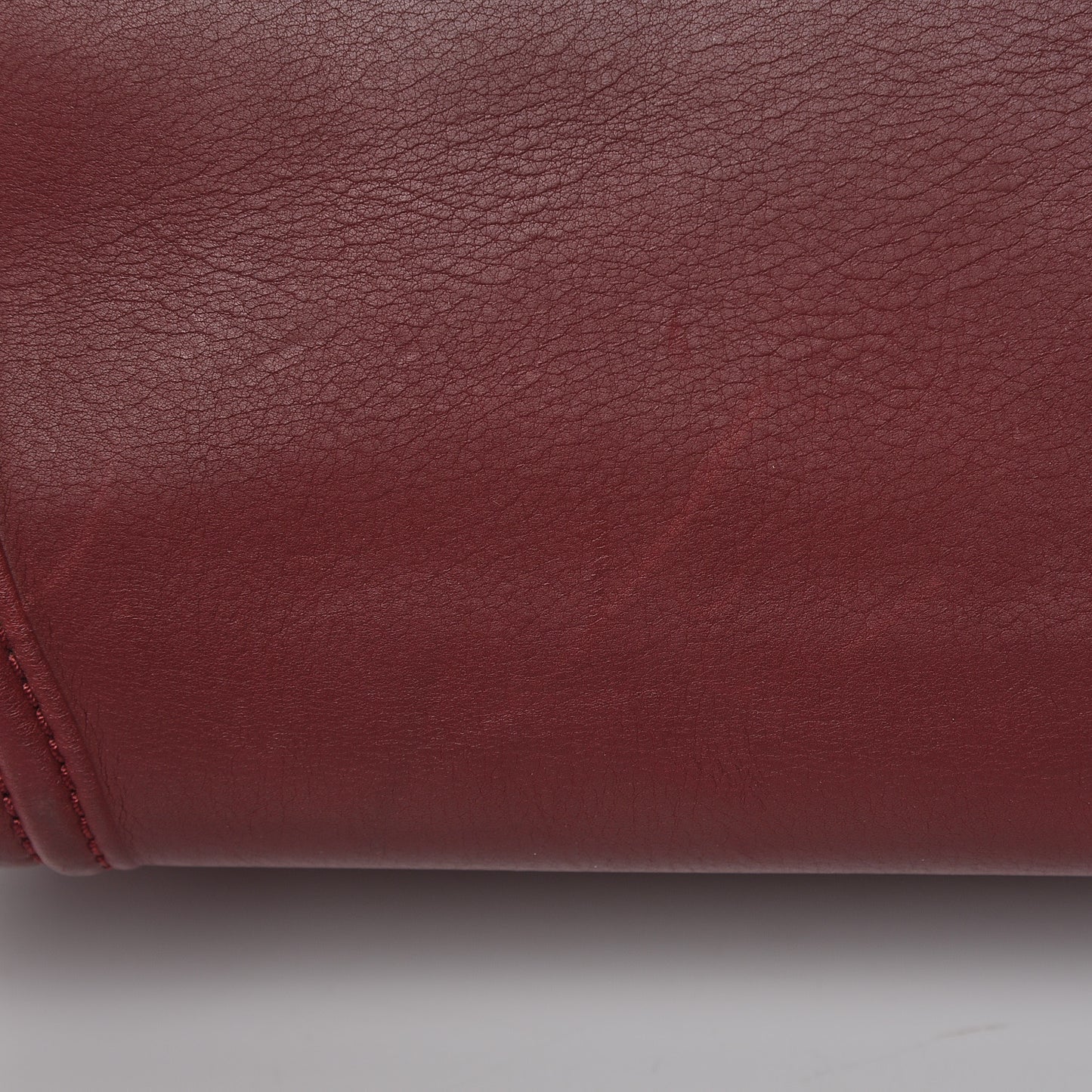 Supple Calfskin Medium Phantom Luggage Burgundy