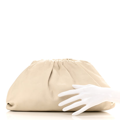 Bottega Veneta Smooth Butter Calf The Pouch Oversized Clutch Plaster 2 of 14
