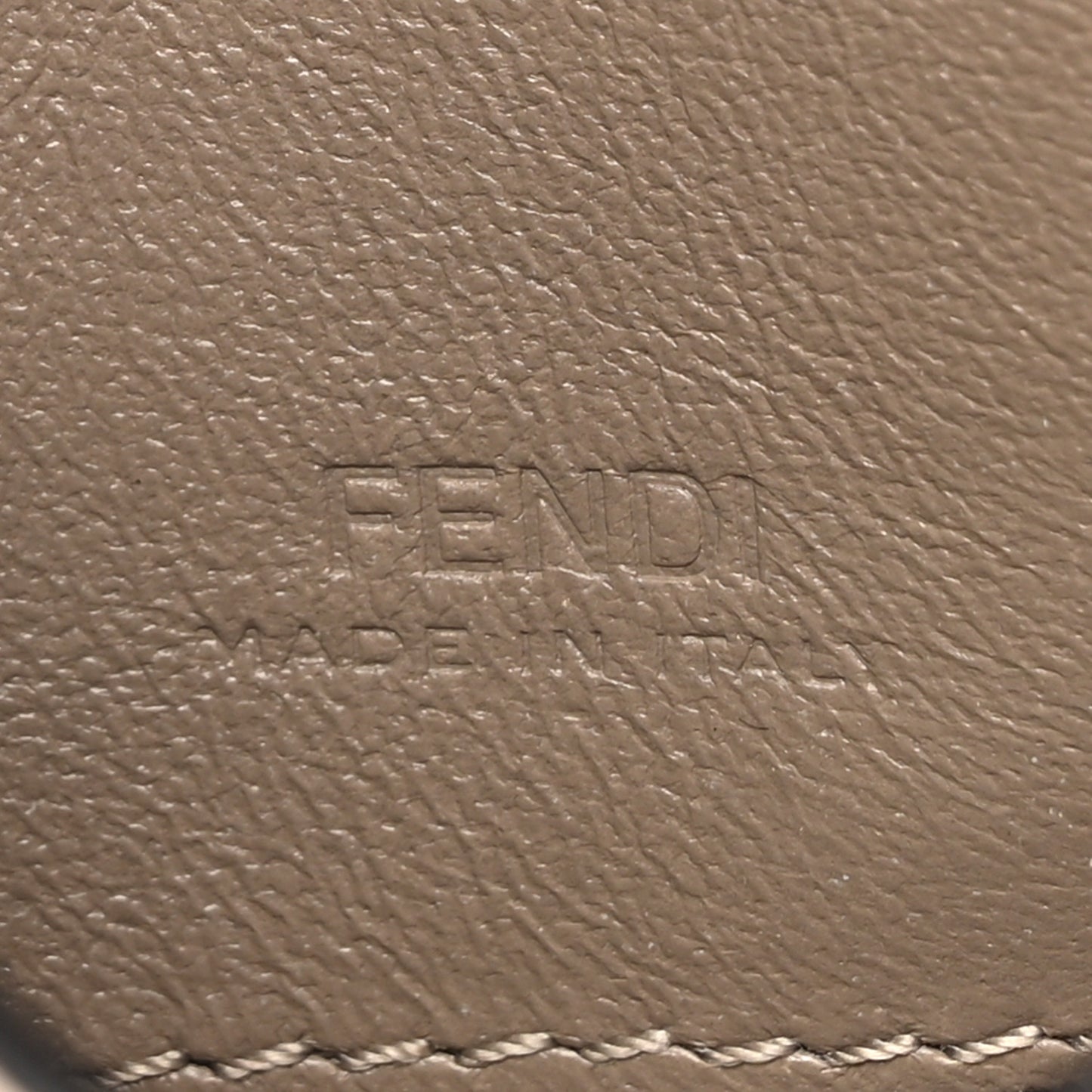 Nubuck Pequin Nano Baguette Charm Sand Tortora