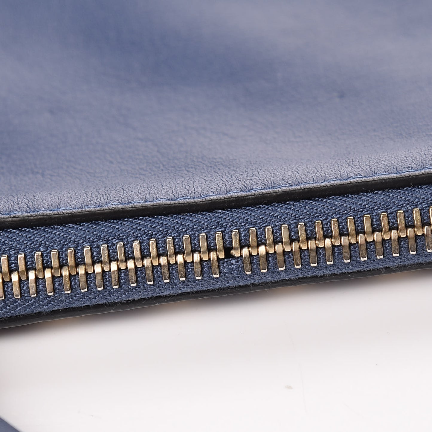 Vitello Large Rockstud Zip Pouch Indigo