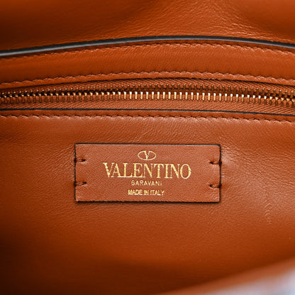 Valentino Garavani Denim Large Roman Stud Shoulder Bag Light Denim Selleria 6 of 9