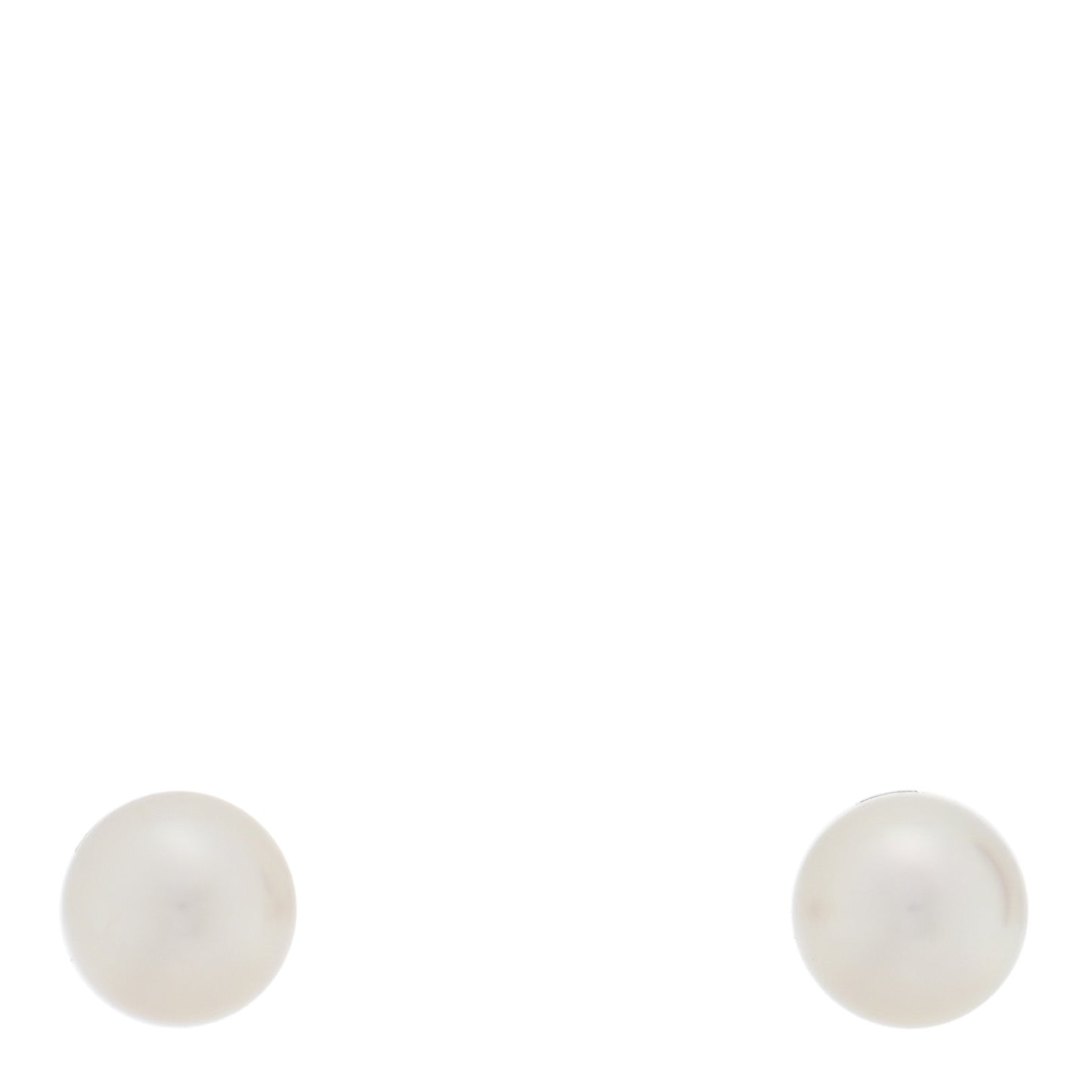 18K White Gold Akoya Cultured Pearl 6-6.5mm Stud Earrings