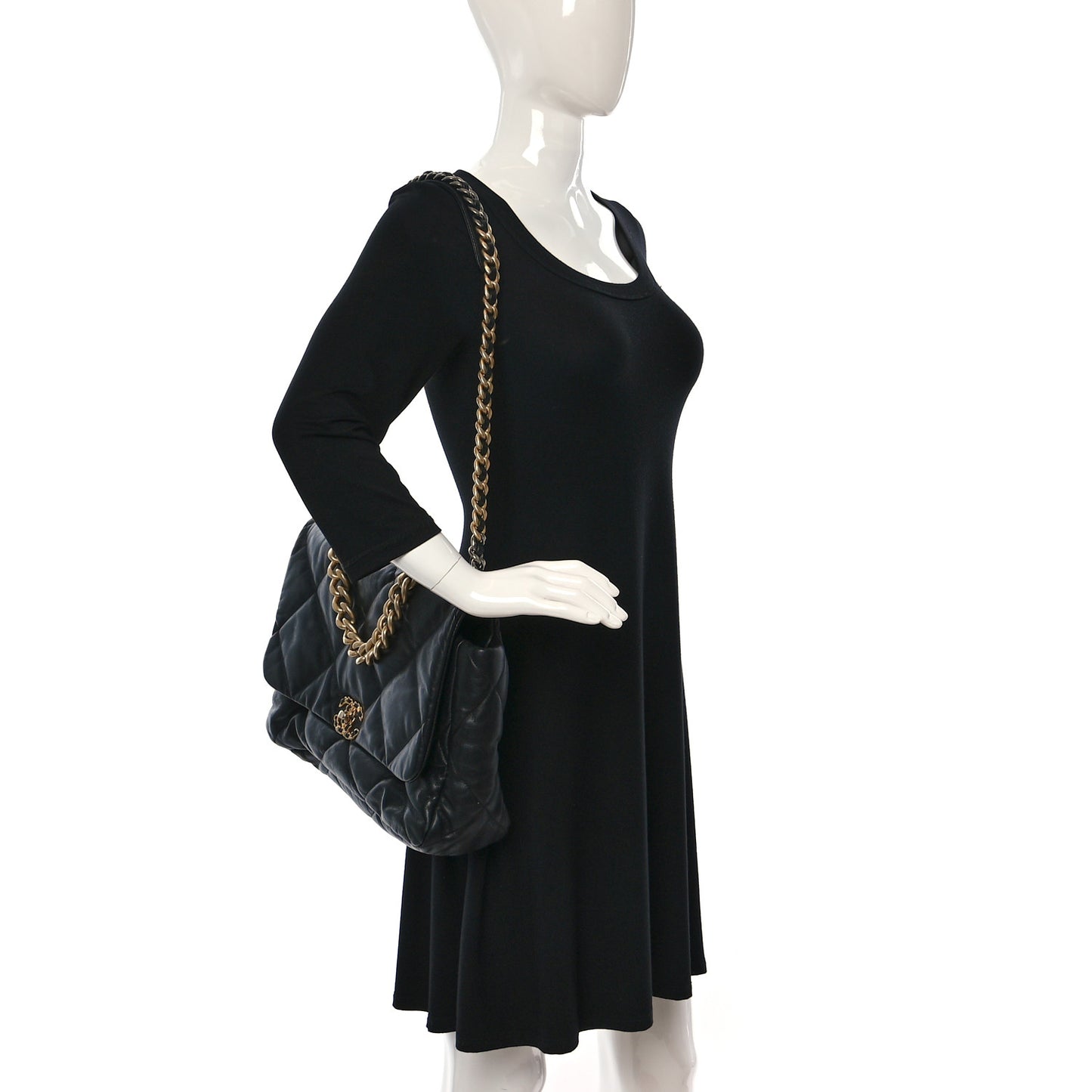 Shiny Goatskin Quilted Maxi Chanel 19 Flap Black