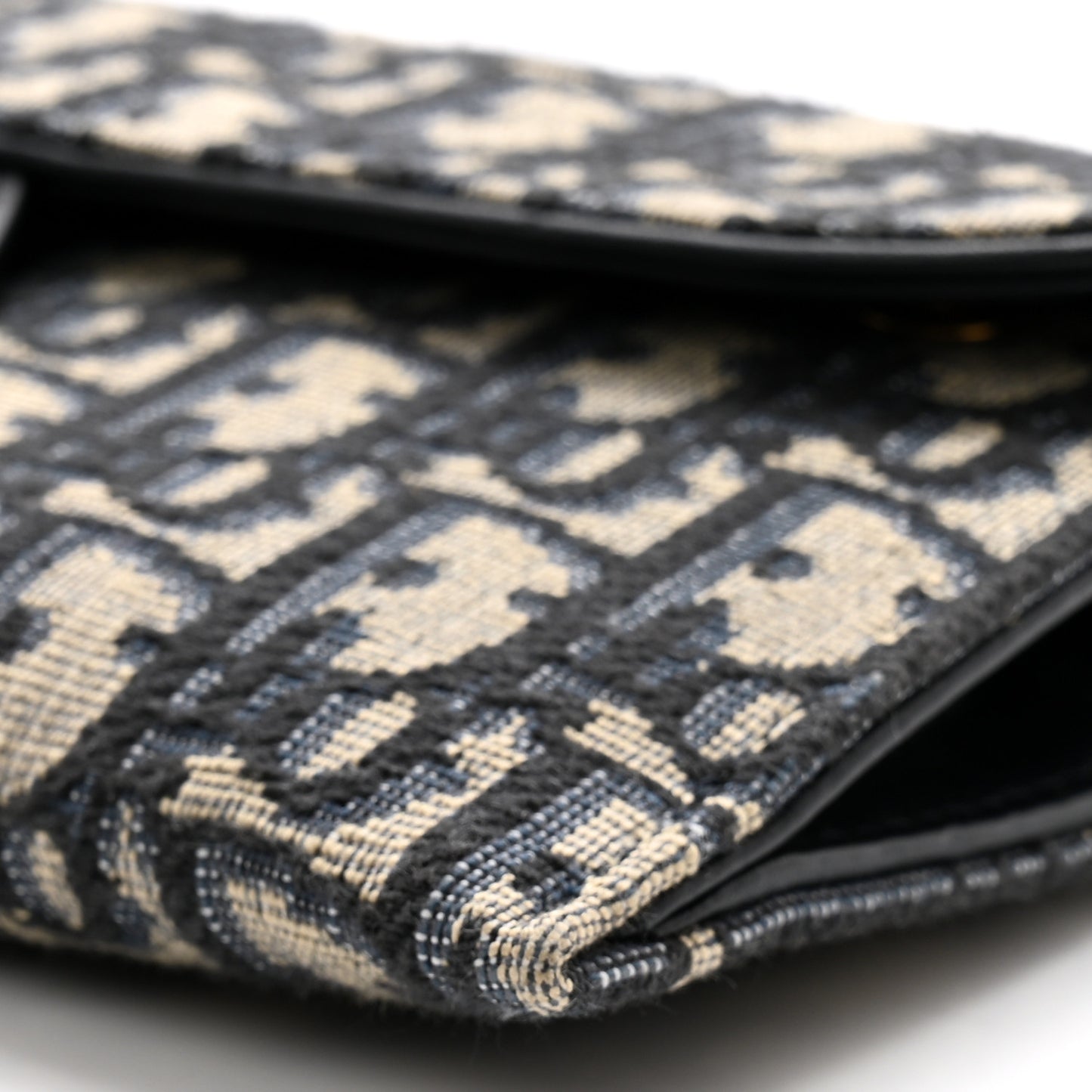 Oblique Saddle Chain Long Wallet Blue