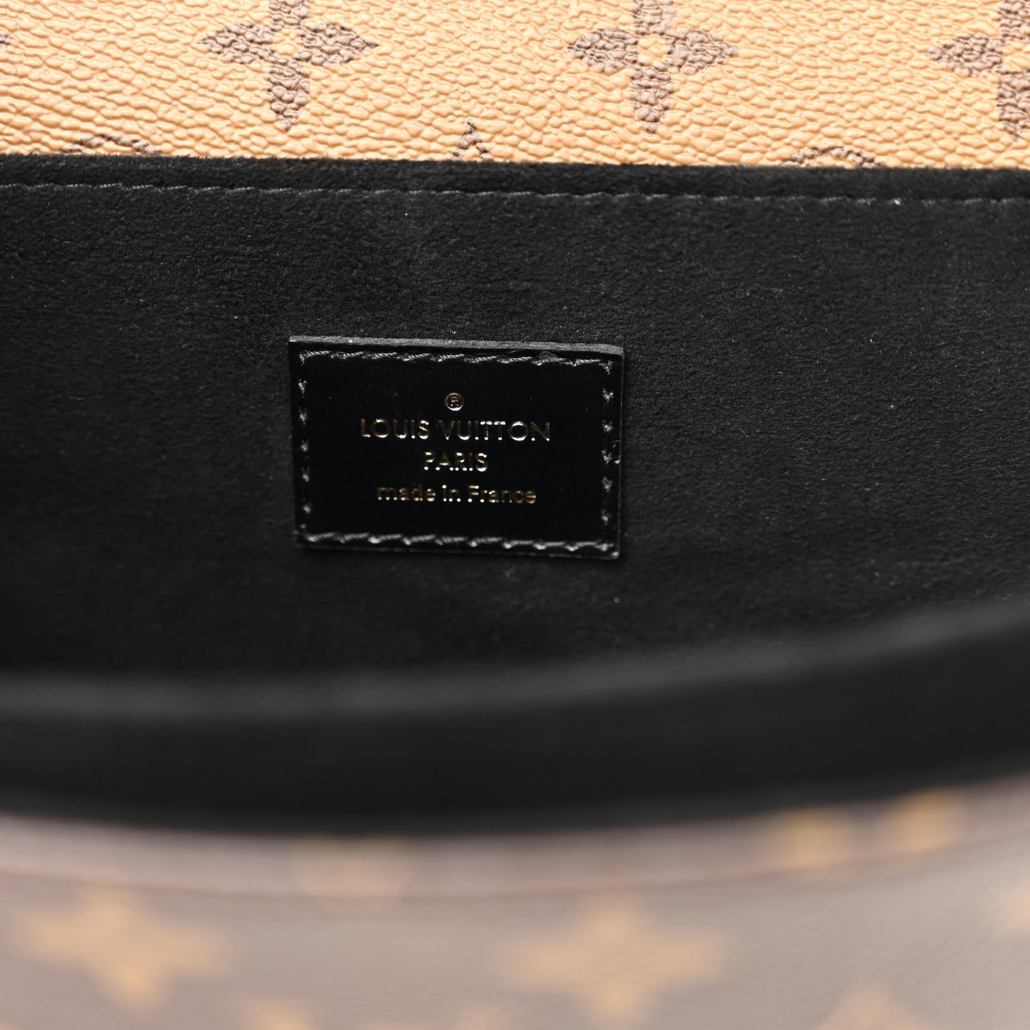 Reverse Monogram Pochette Metis