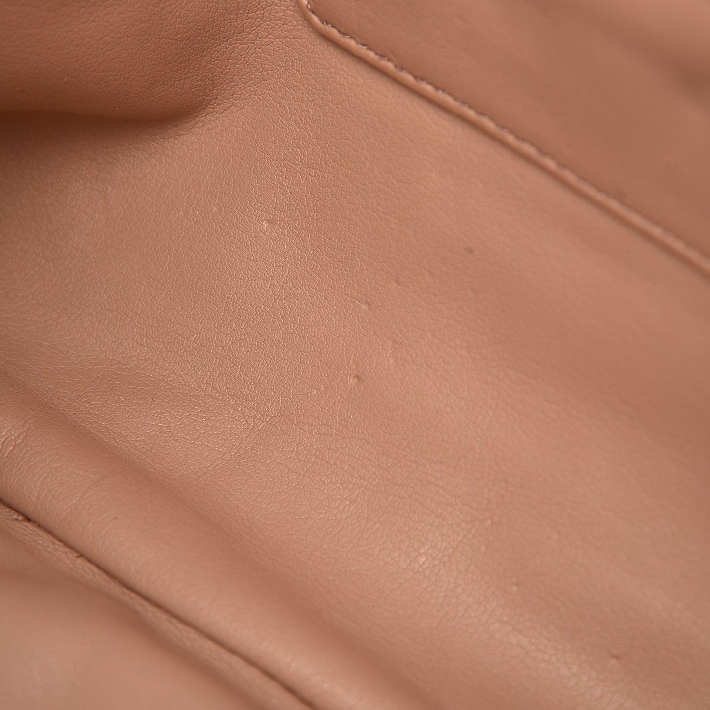 Nappa Gaufre Clutch Visone