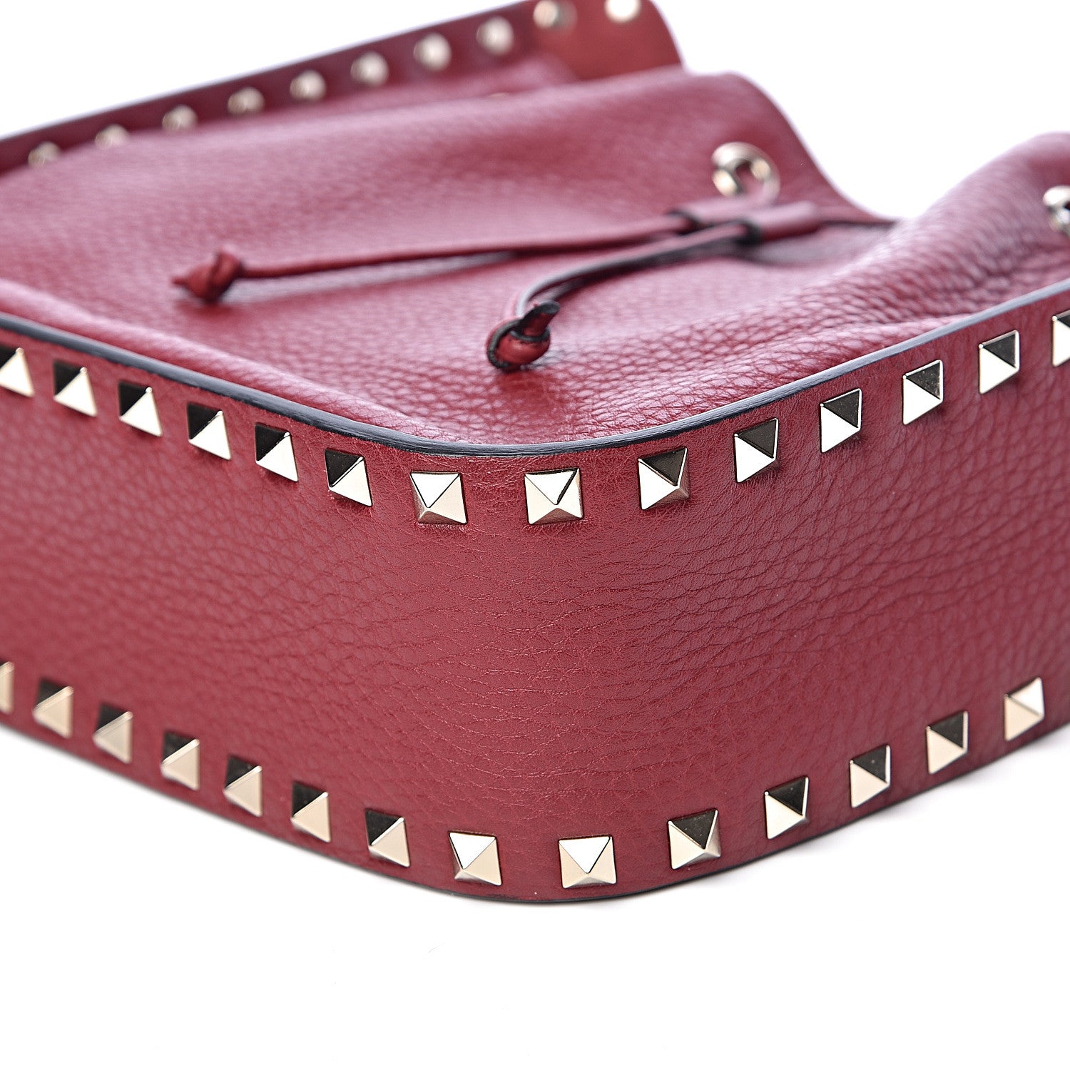 Valentino Garavani Grained Calfskin Rockstud Bucket Bag Rubino 6 of 9