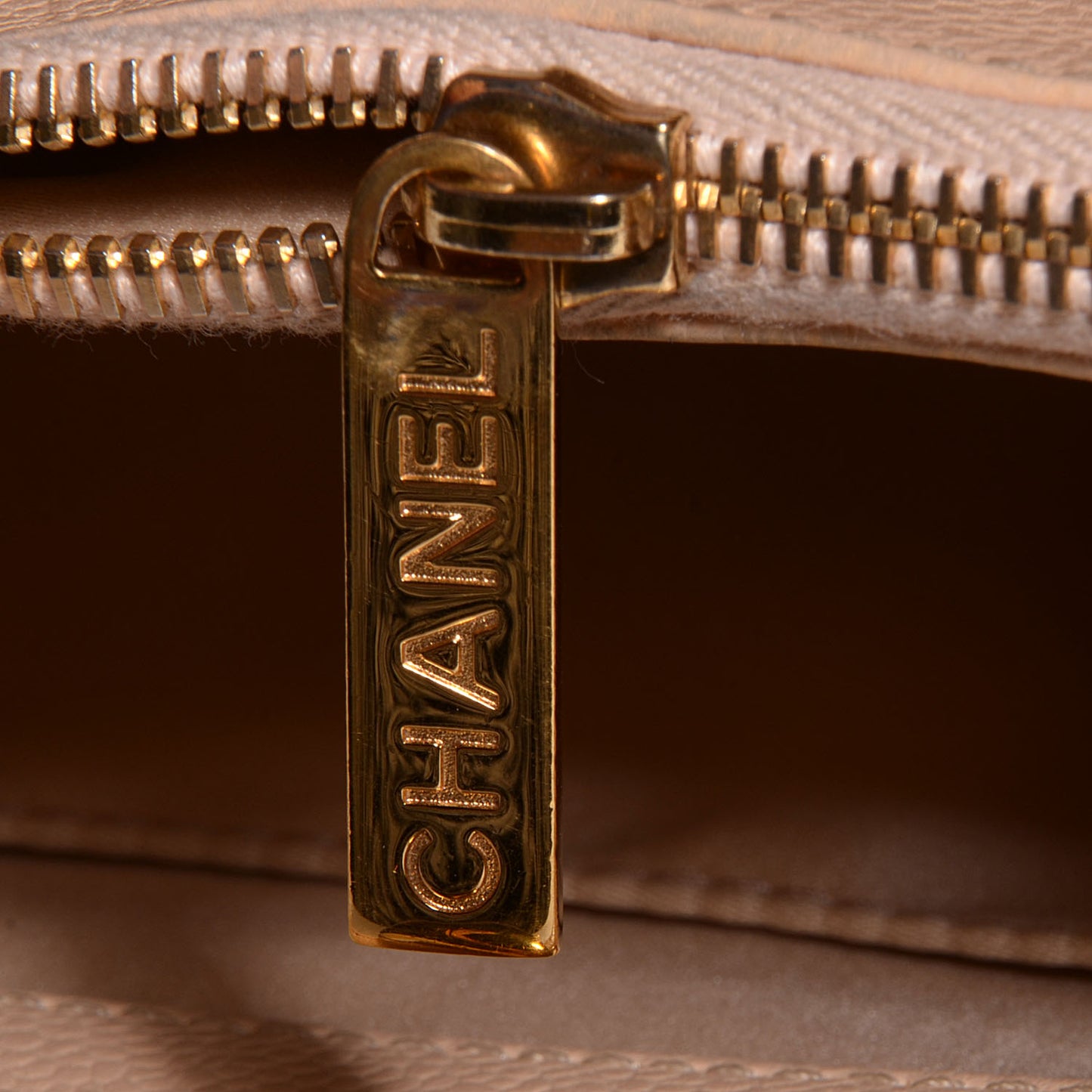 Caviar Grand Shopping Tote GST Beige Clair