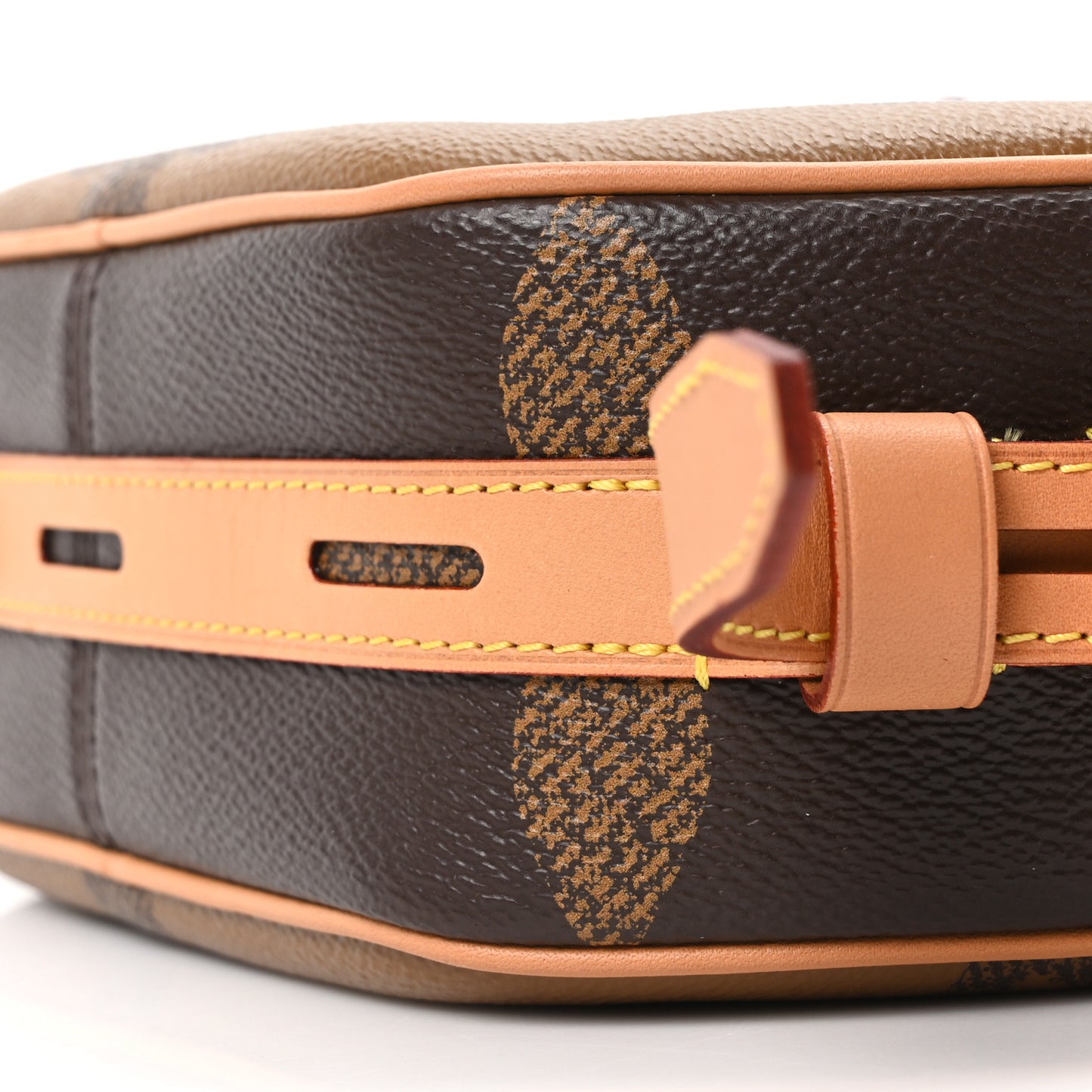 Reverse Monogram Giant Boite Chapeau Souple