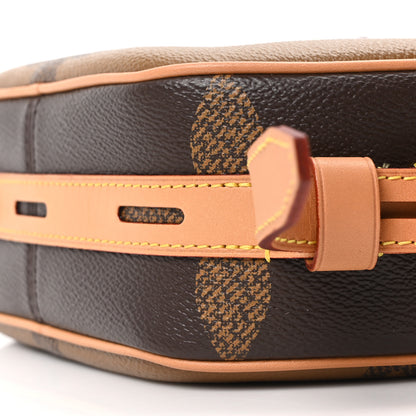 Louis Vuitton Reverse Monogram Giant Boite Chapeau Souple 19 of 19
