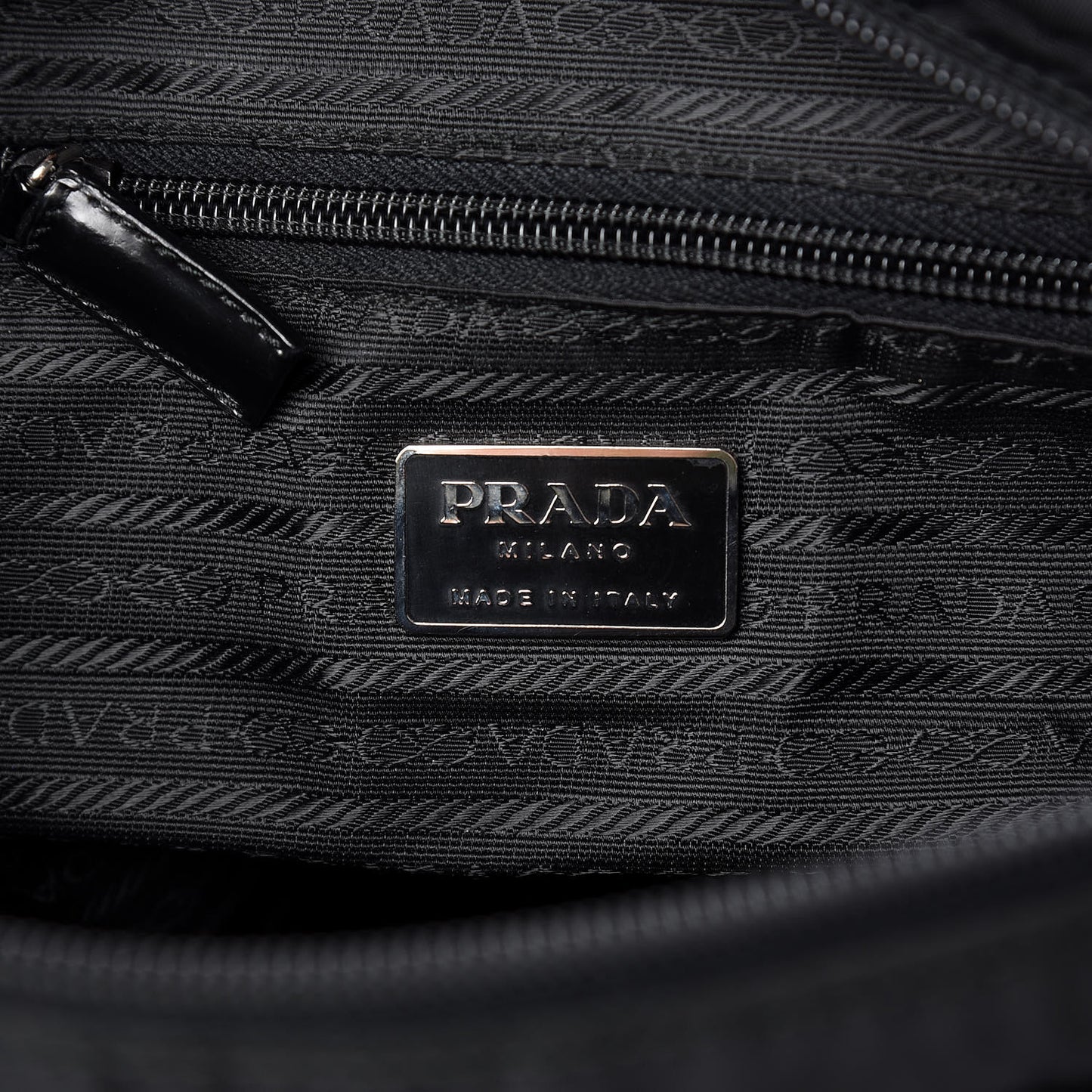 Nylon Vela Messenger Bag Black