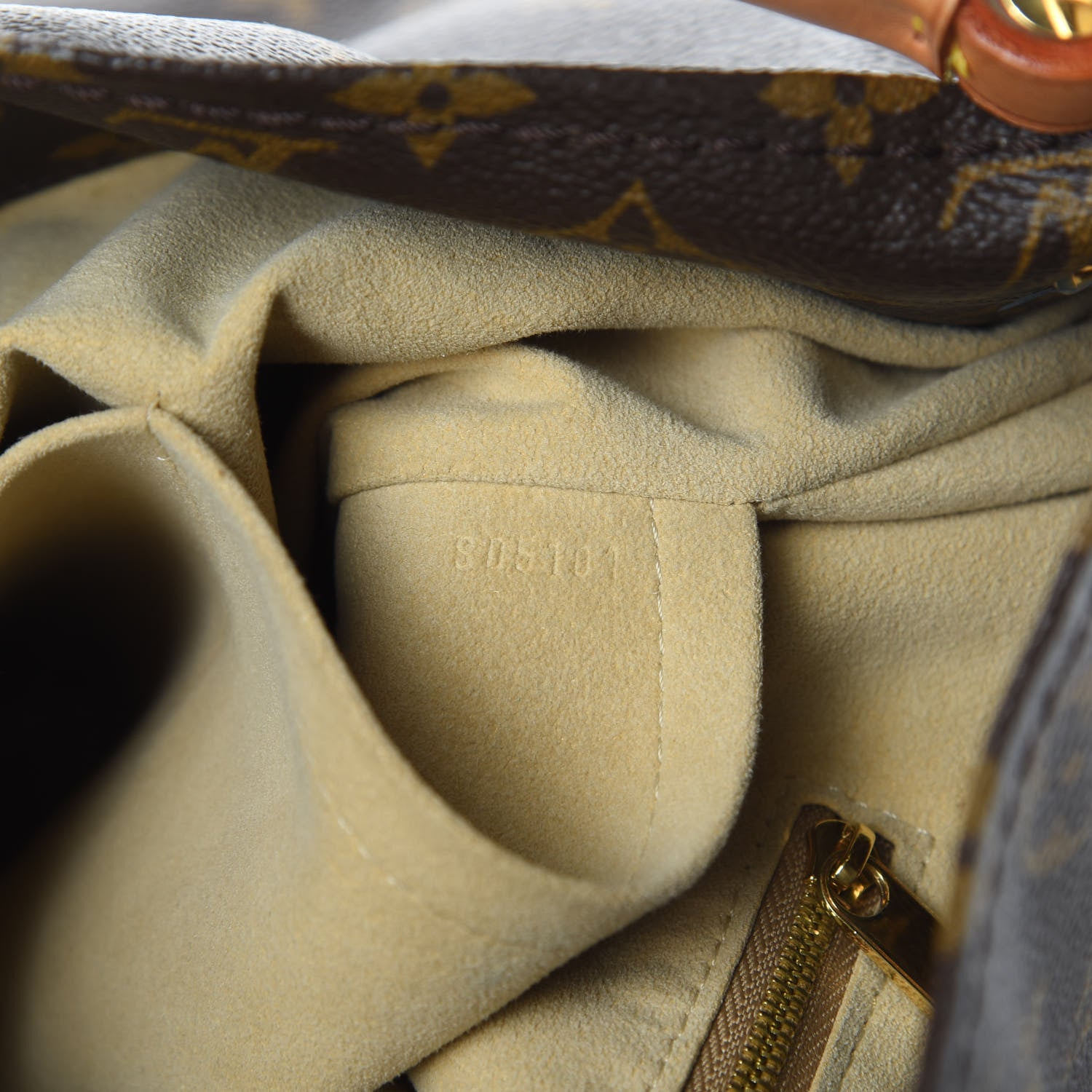Louis Vuitton Monogram Artsy MM 8 of 18