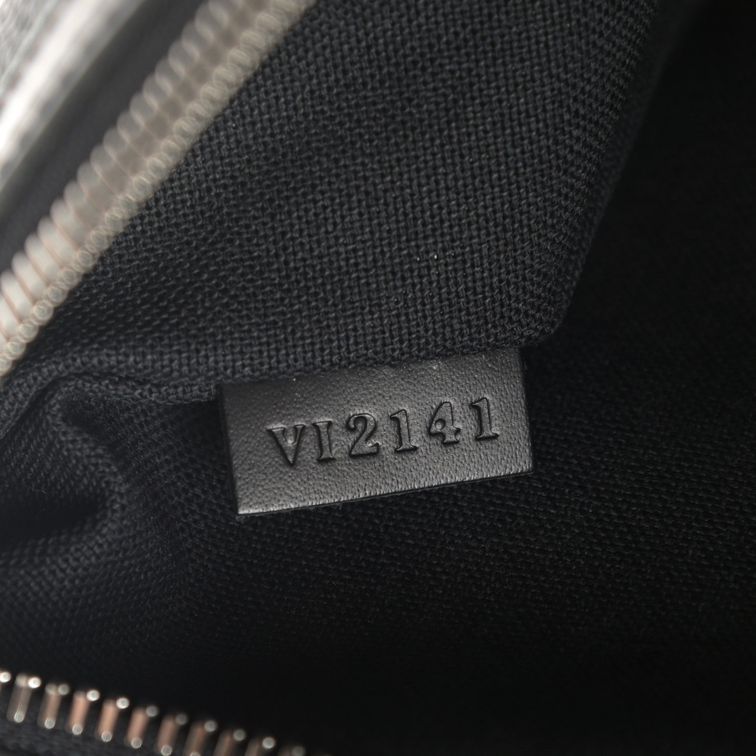 Louis Vuitton Damier Graphite Thomas 7 of 10