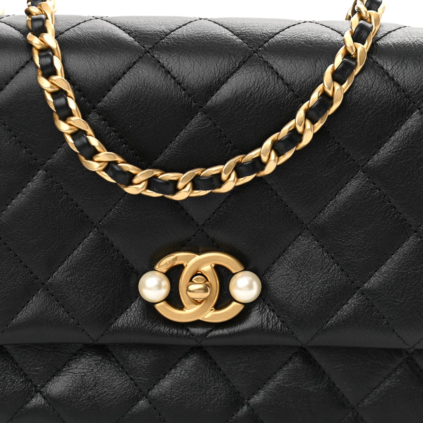 Glazed Calfskin Quilted Pearl Side Flap Black
