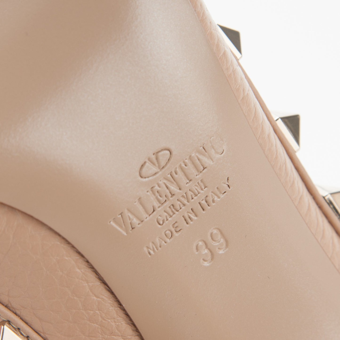 Pebbled Calfskin Rockstud Ankle Strap 100mm Pumps 39 Camel Rose