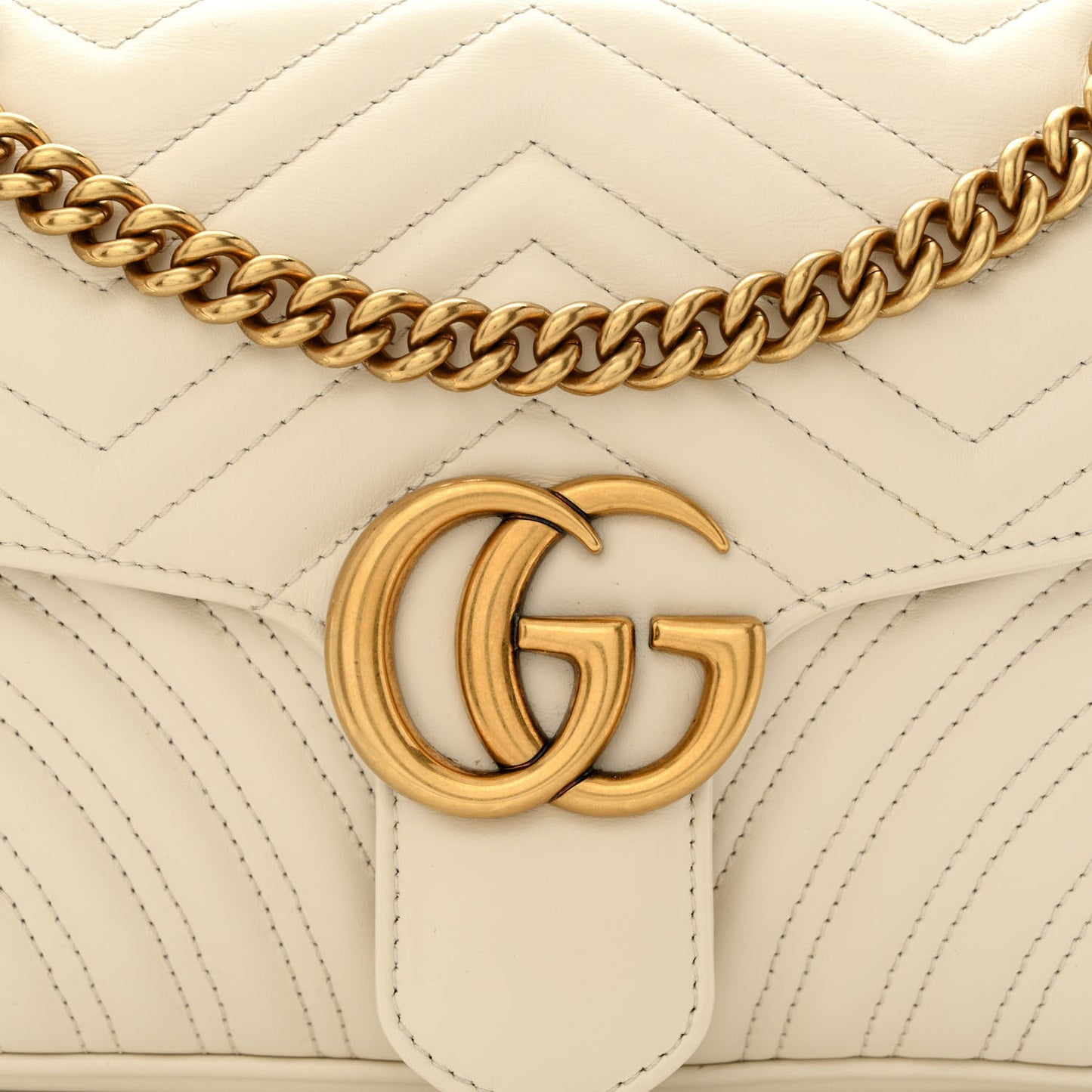 Calfskin Matelasse Small GG Marmont Shoulder Bag White