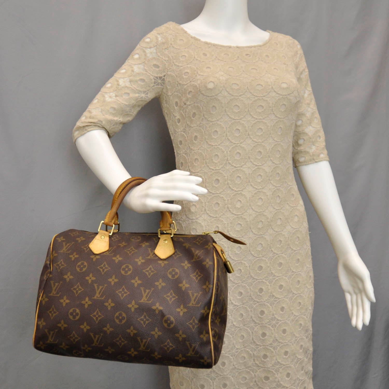 Louis Vuitton Monogram Speedy 30 2 of 9