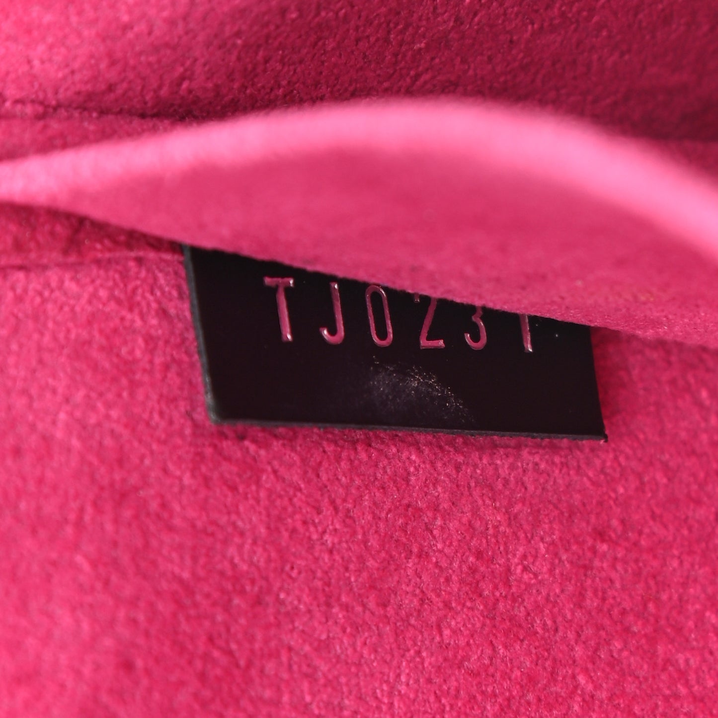 Epi Pochette Felicie Black Hot Pink