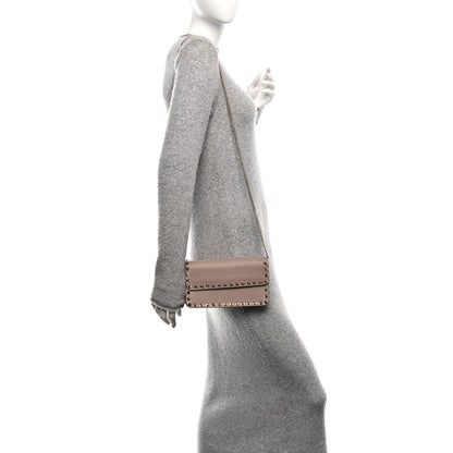 Valentino Garavani Grainy Calfskin Rockstud Chain Pouch Poudre 2 of 9