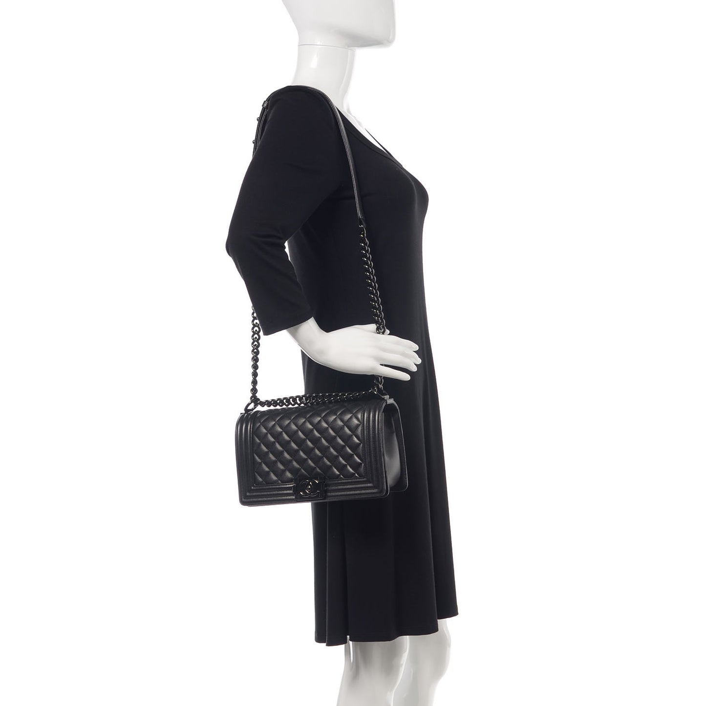 Caviar Quilted Medium Boy Flap So Black