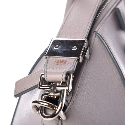 Givenchy Sugar Goatskin Medium Antigona Pearl Grey 32 of 49