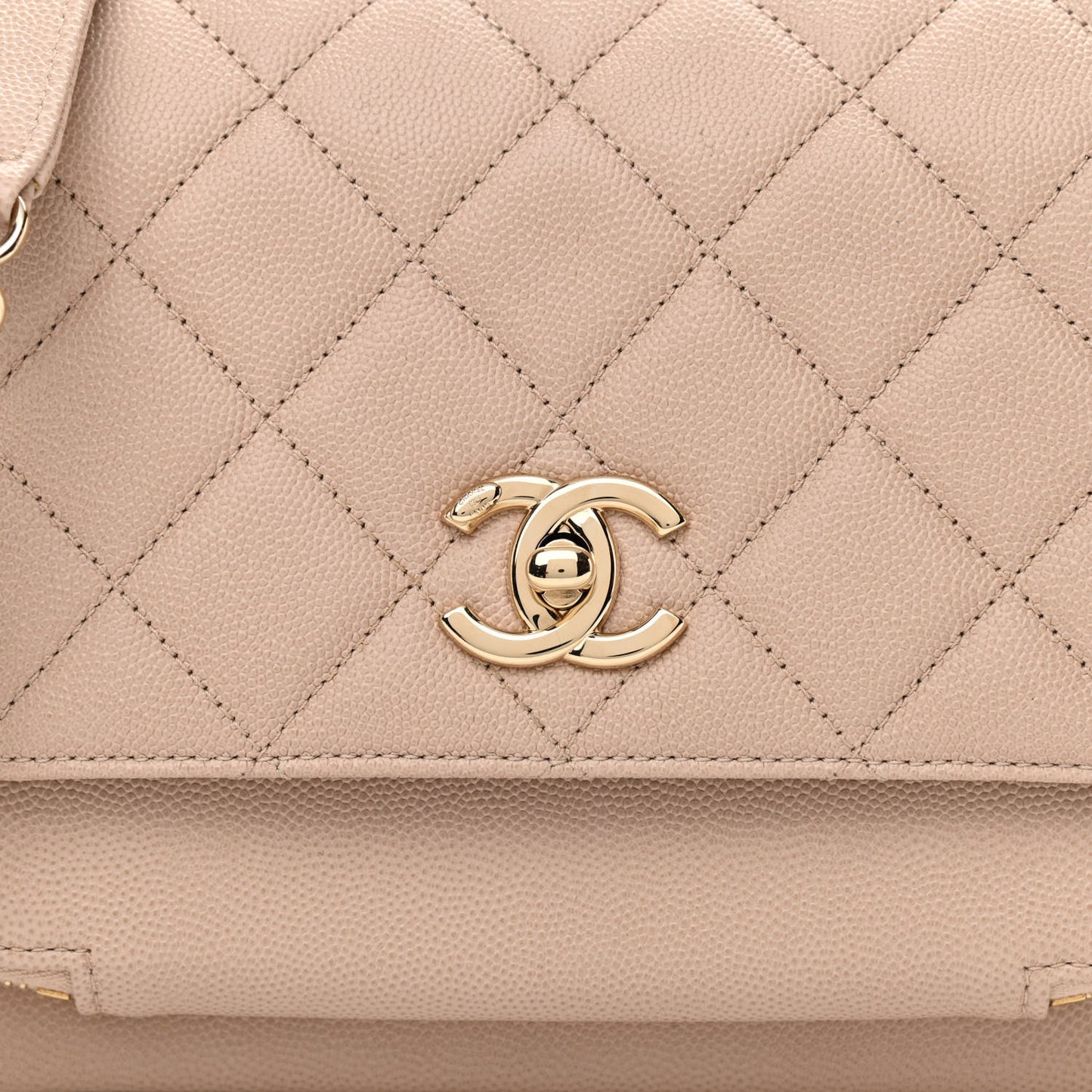 Caviar Quilted Medium Business Affinity Flap Beige
