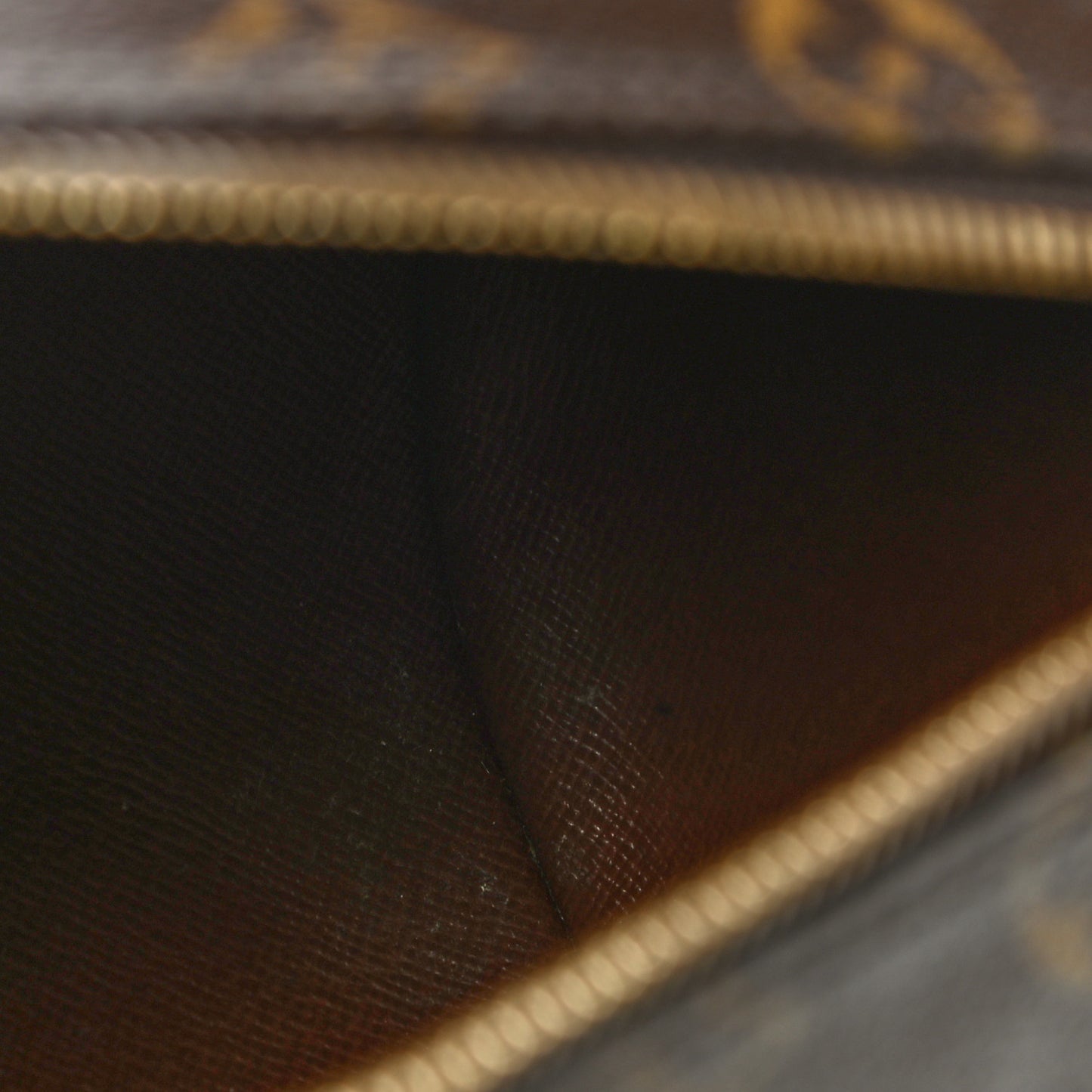 Monogram Papillon 26