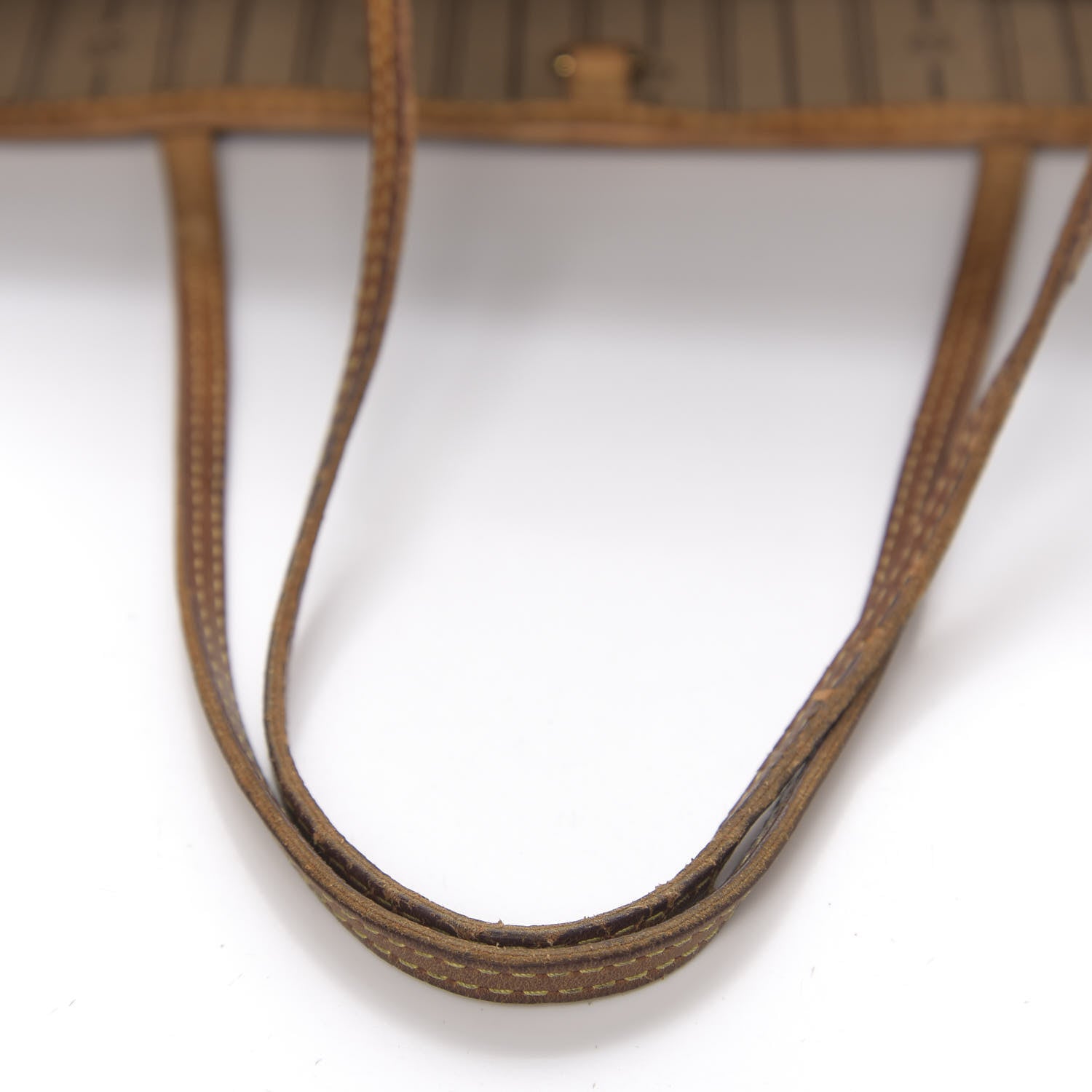 Louis Vuitton Monogram Neverfull MM 16 of 19