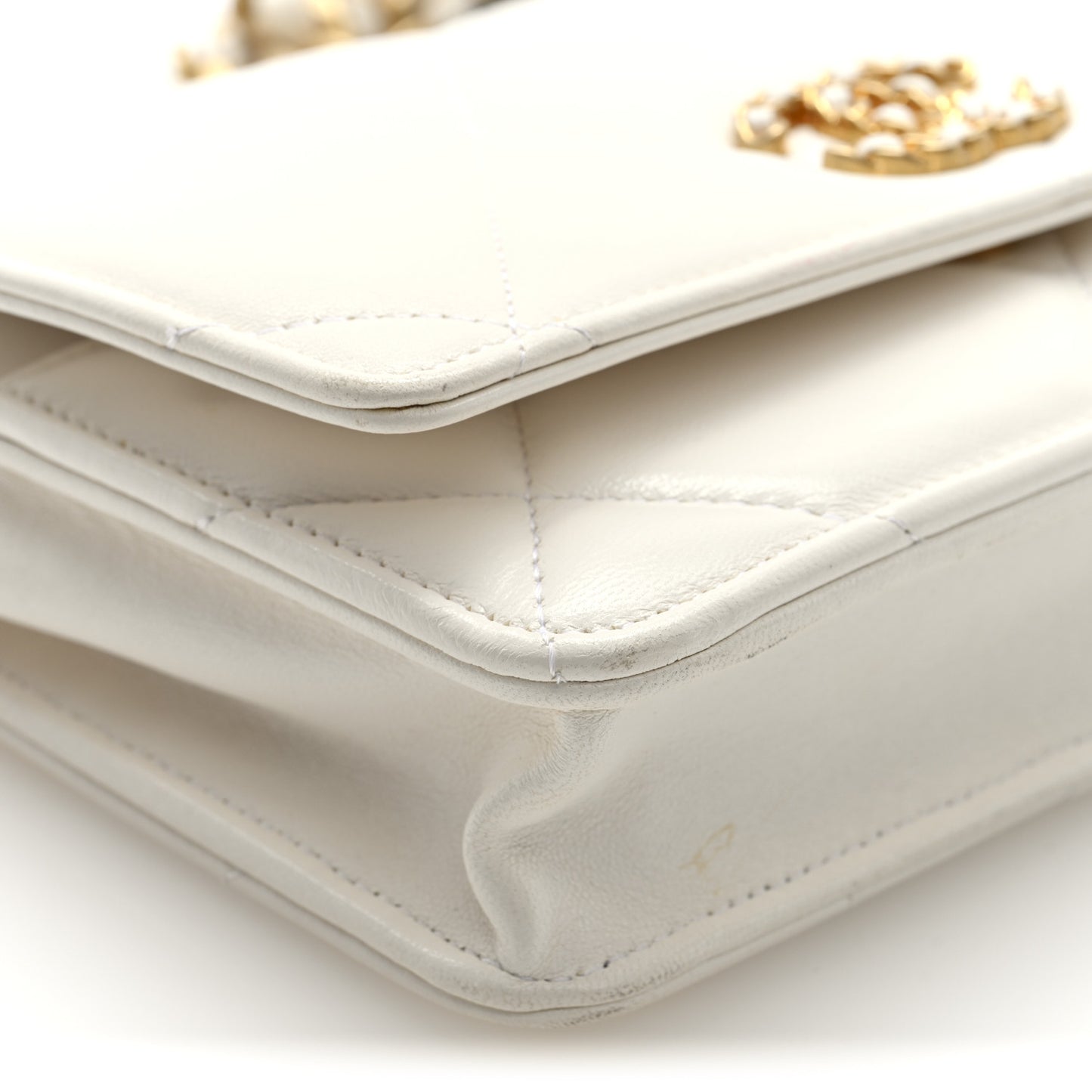 Goatskin Quilted Chanel 19 Wallet On Chain WOC White