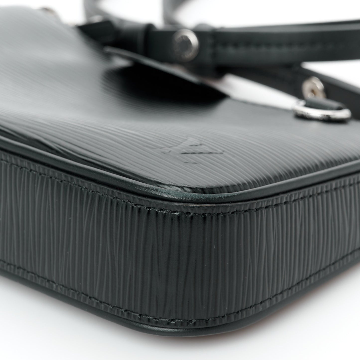 Epi Easy Pouch On Strap Black