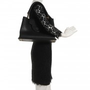 Taurillon Capucines MM Black