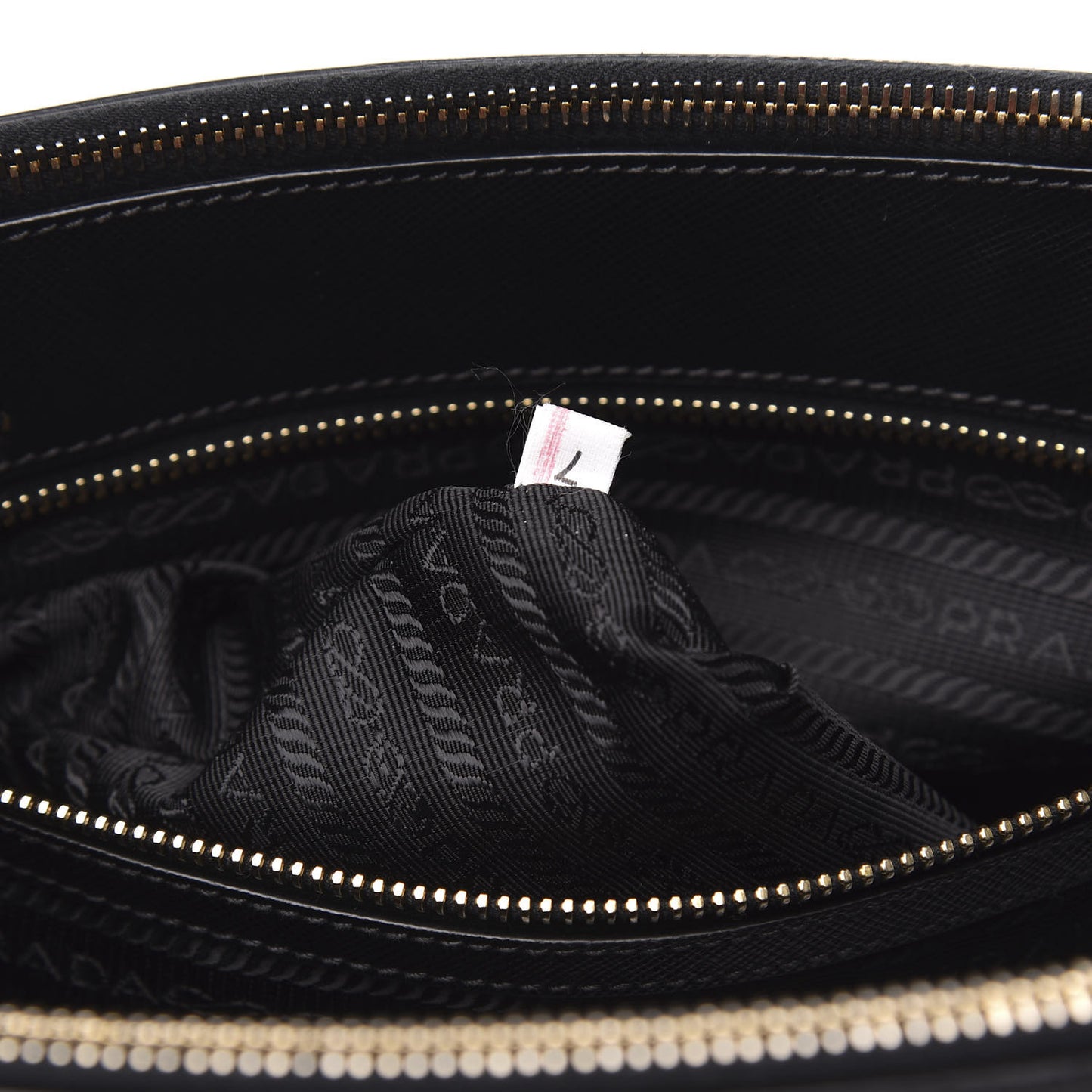 Saffiano Medium Galleria Double Zip Tote Black