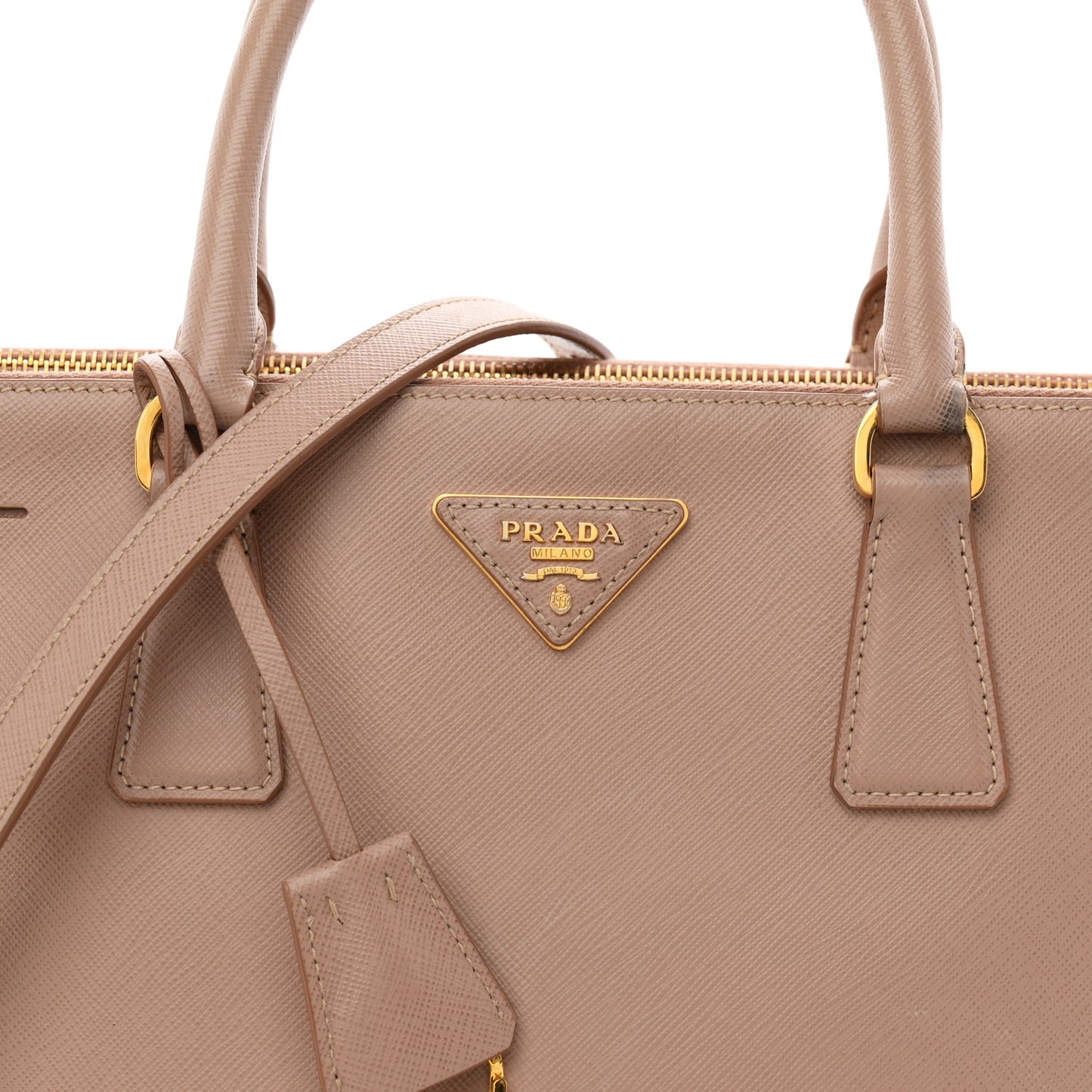 Saffiano Medium Galleria Double Zip Tote Cammeo