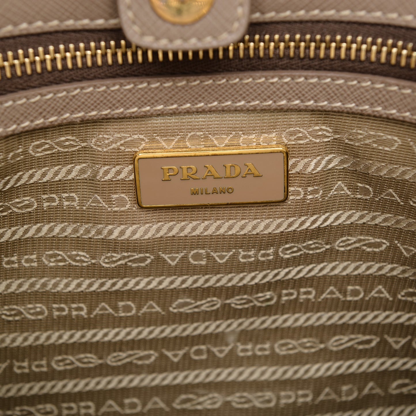 Saffiano Lux Small Tote Argilla