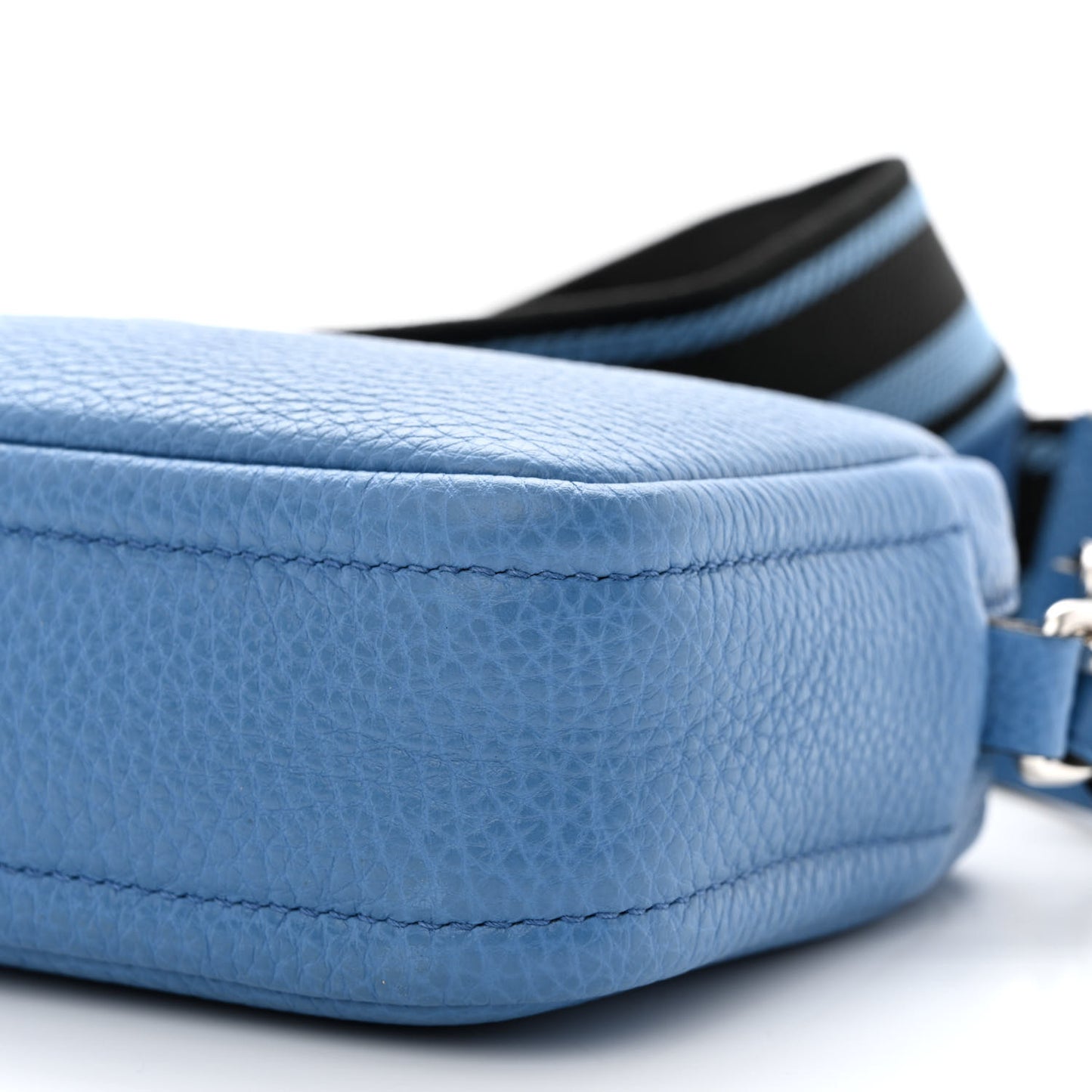 Vitello Daino Soft Small Camera Crossbody Wave