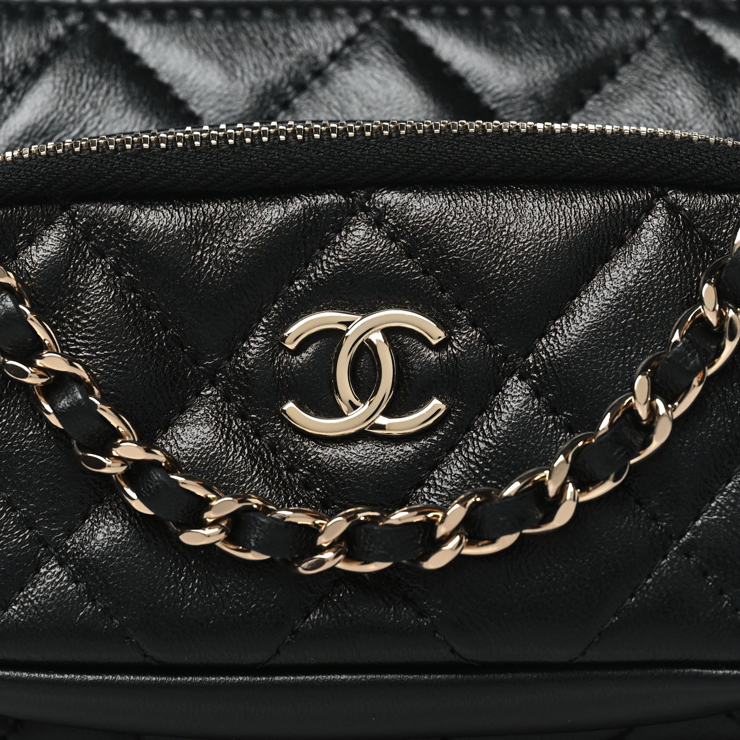 Shiny Crumpled Lambskin Quilted Clutch With Chain Black Black