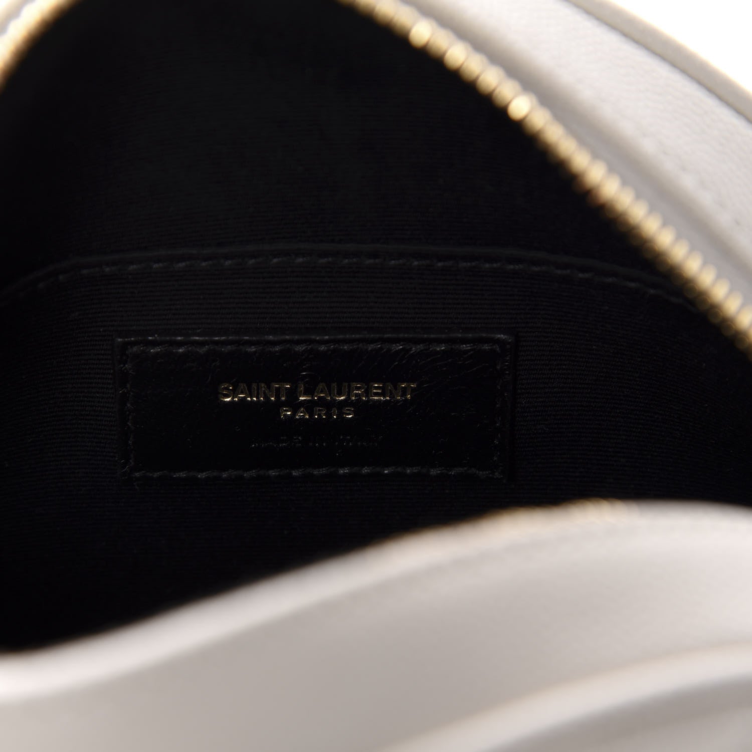 Saint Laurent Grain De Poudre Matelasse Chevron Quilted Round Vinyle Camera Bag Crema Soft 8 of 10