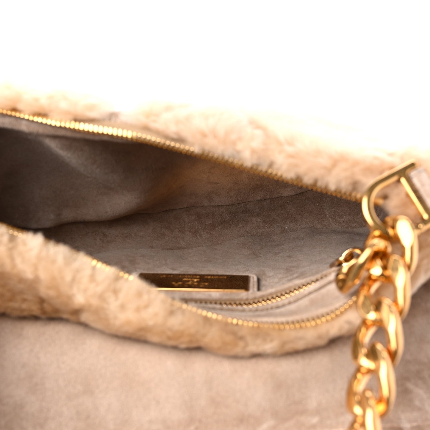 X ERL VENICE Shearling Cannage Saddle Bag Natural