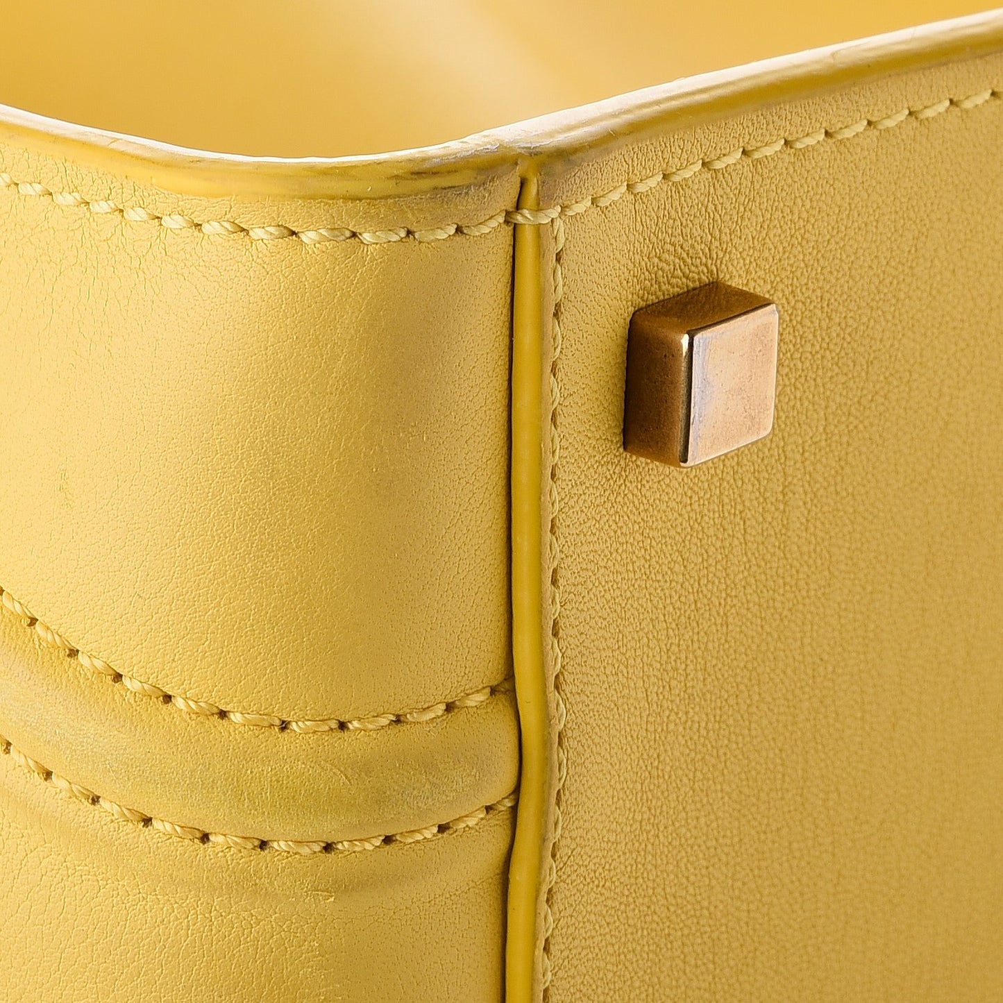 Smooth Calfskin Medium Phantom Luggage Sun Yellow