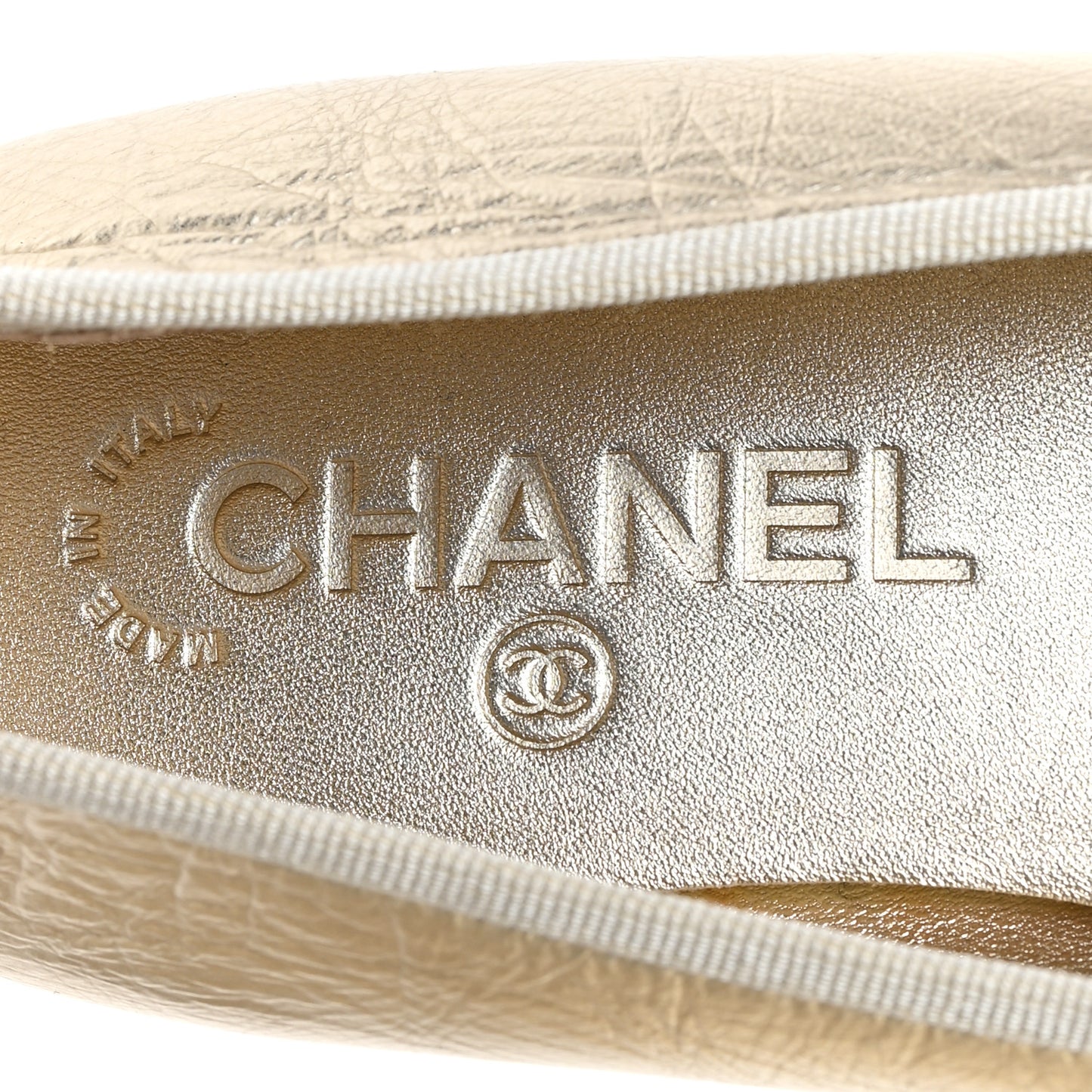 Metallic Laminated Lambskin Grosgrain CC Cap Toe Ballerina Flats 39 Light Gold Black