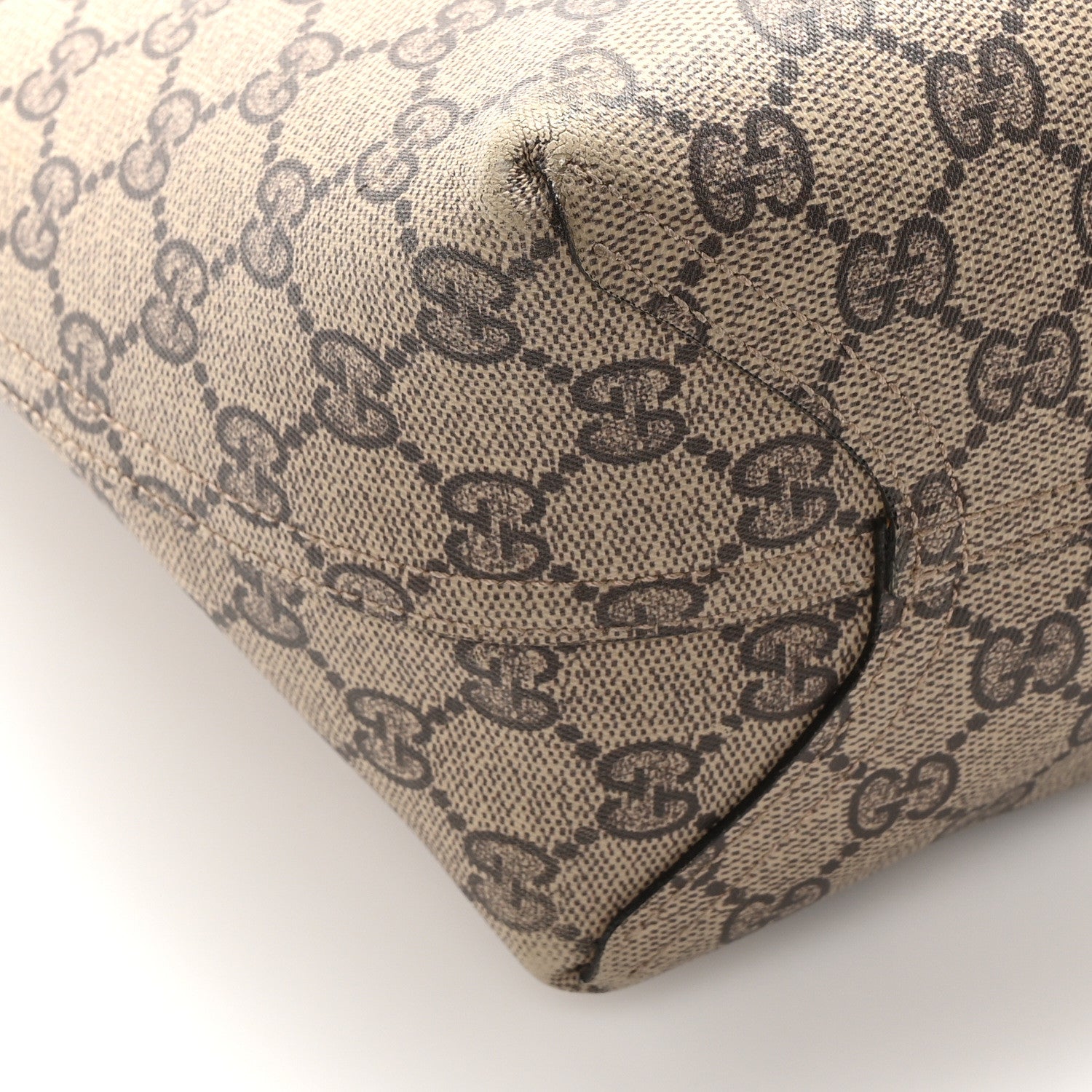 Gucci GG Supreme Monogram Medium Reversible Tote Beige Dark Cipria 12 of 15