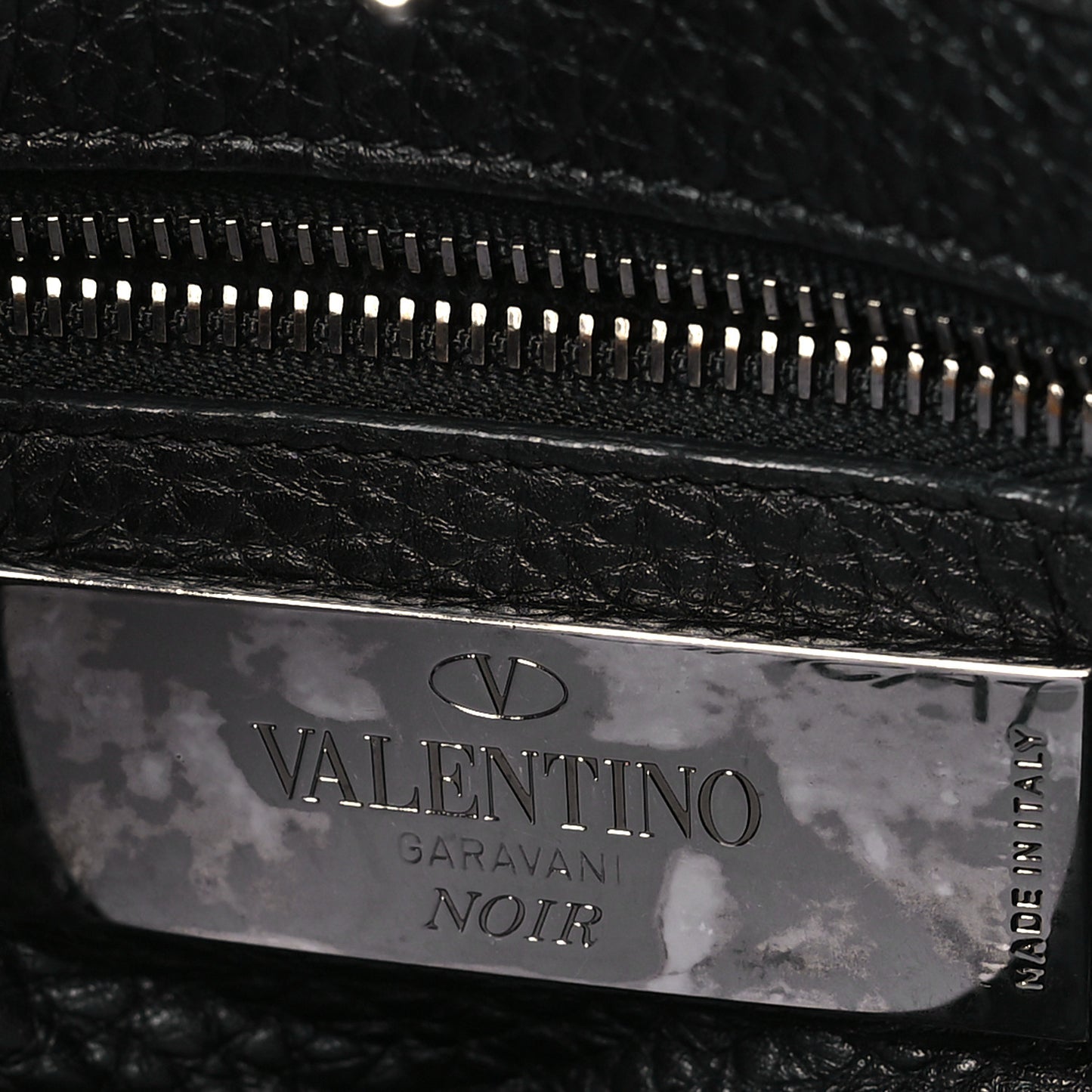 Grained Calfskin Onyx Medium Rockstud Rolling Tote Black