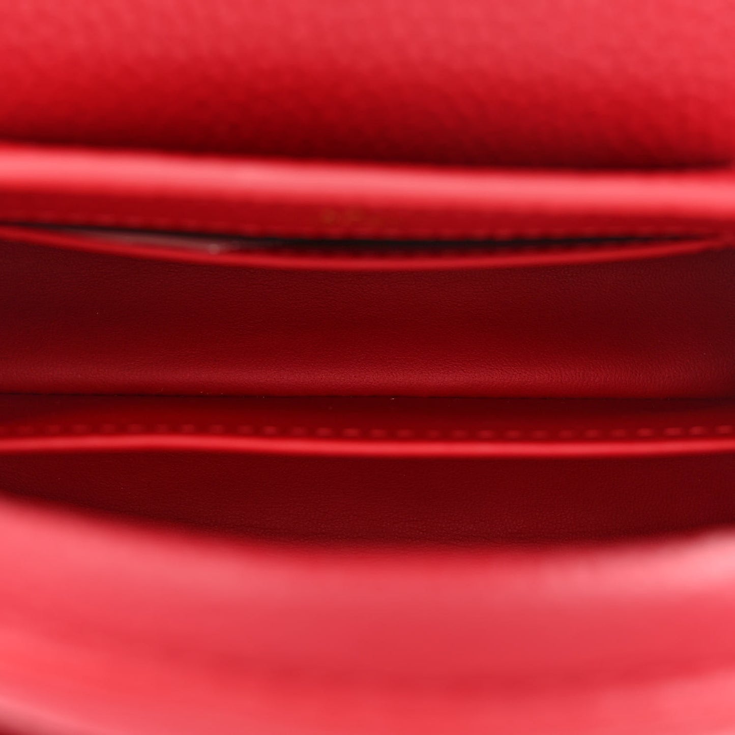 Taurillon Mini Capucines Scarlet