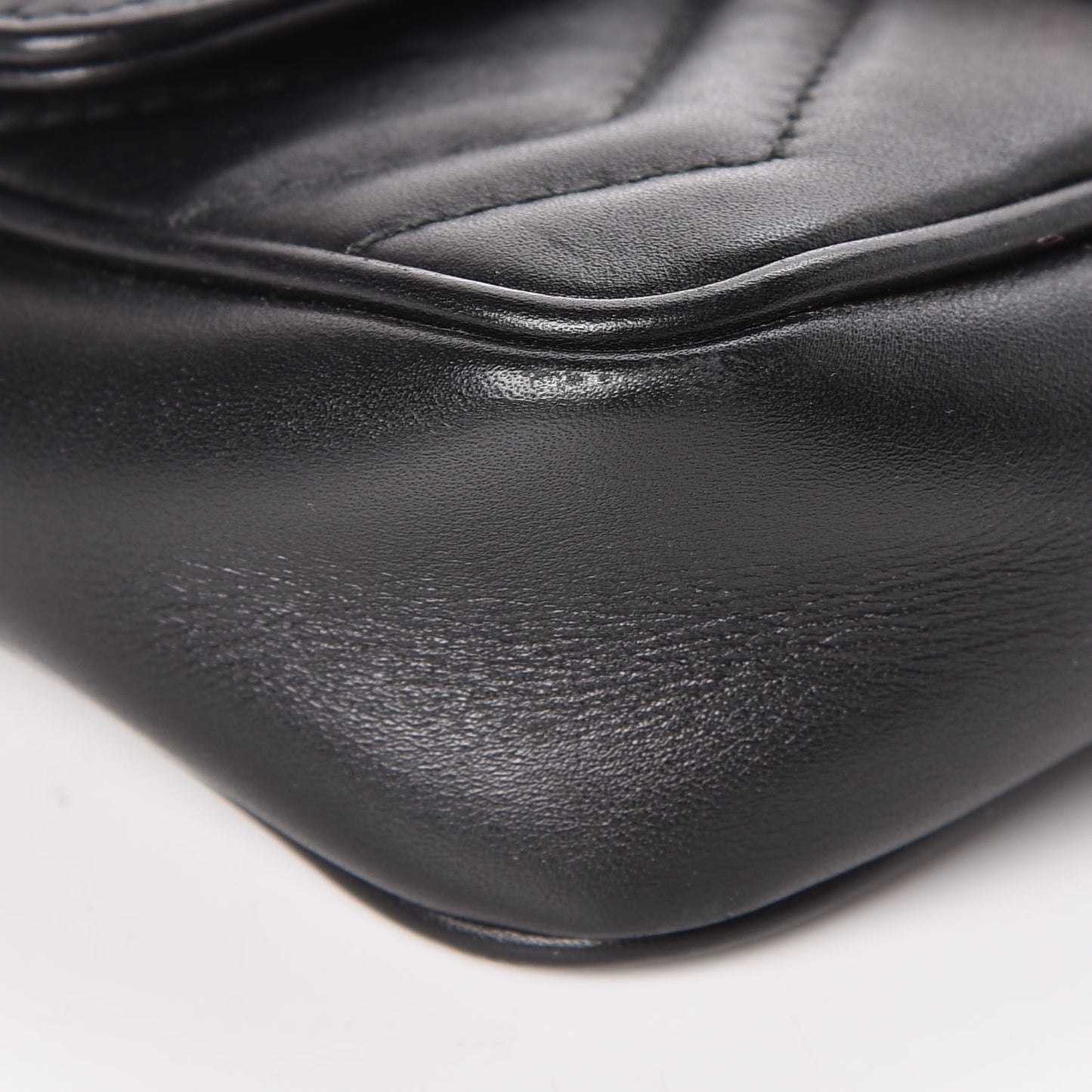 Calfskin Matelasse Super Mini GG Marmont Shoulder Bag Black