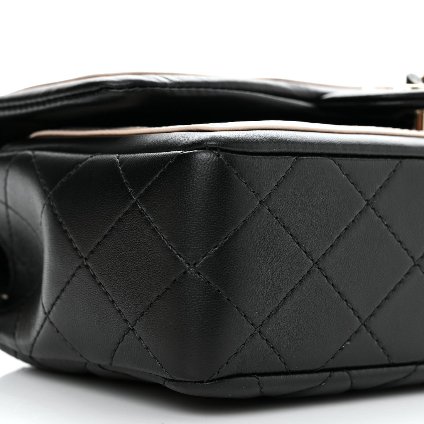 Lambskin Quilted Bicolor Flap Black Beige