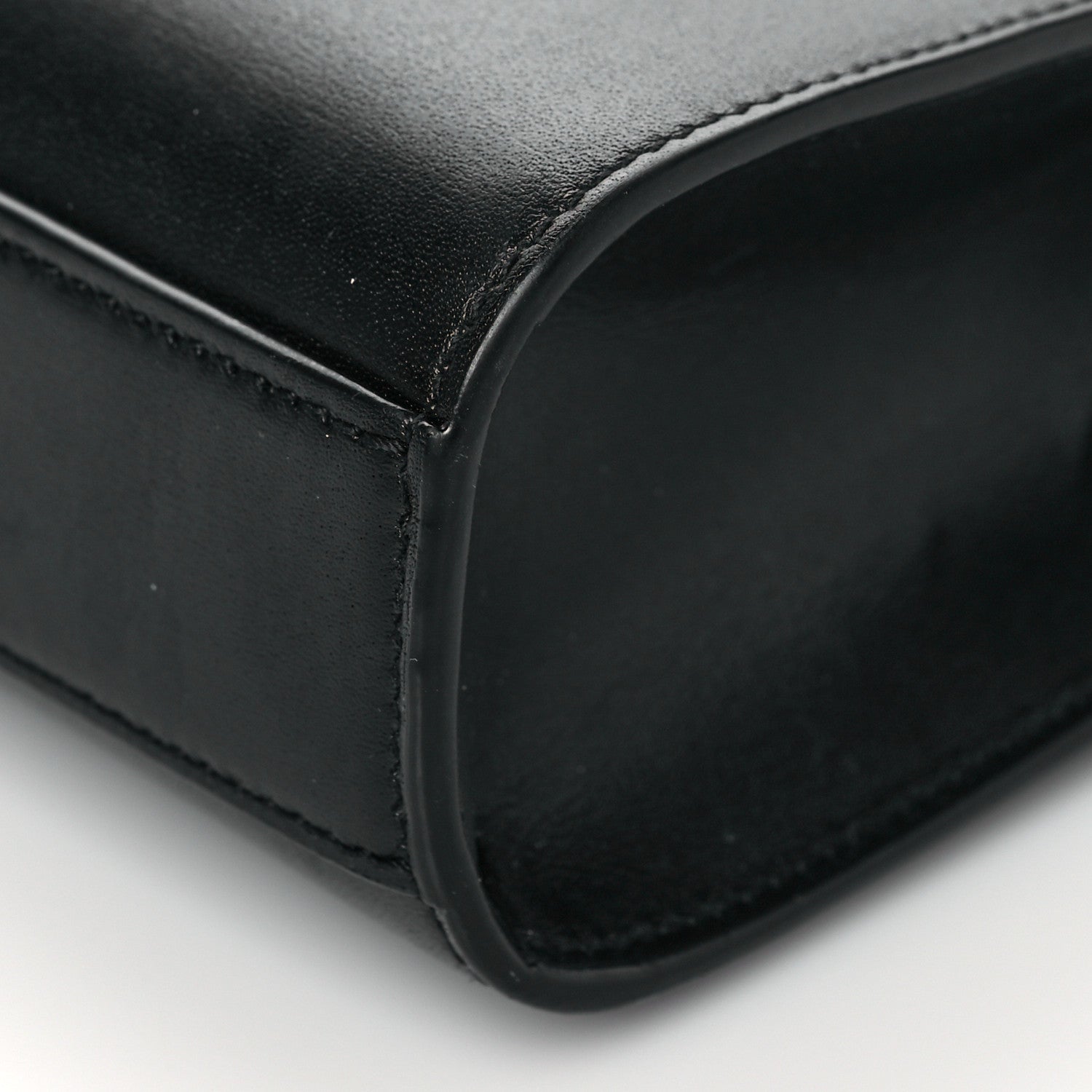Saint Laurent Smooth Calfskin Manhattan Shoulder Bag Black 9 of 10
