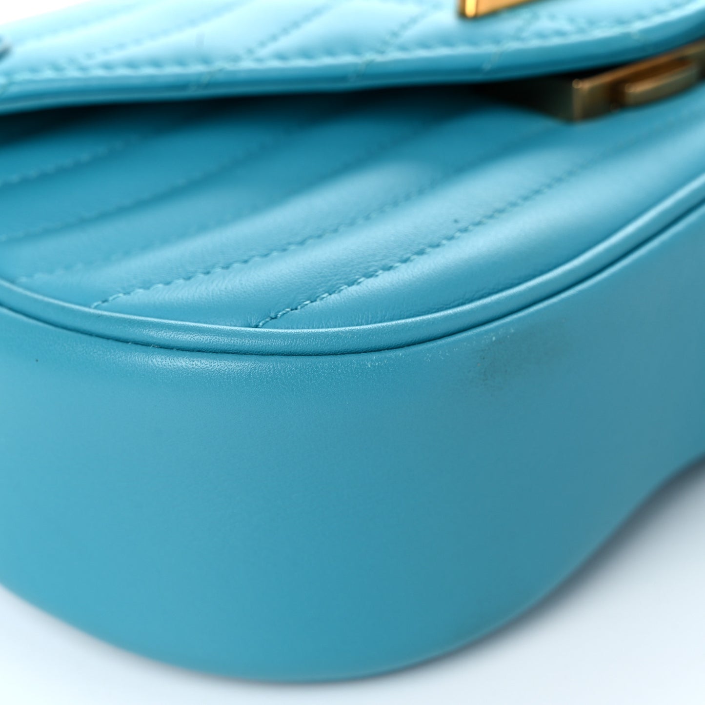 Calfskin New Wave Chain PM Malibu Green