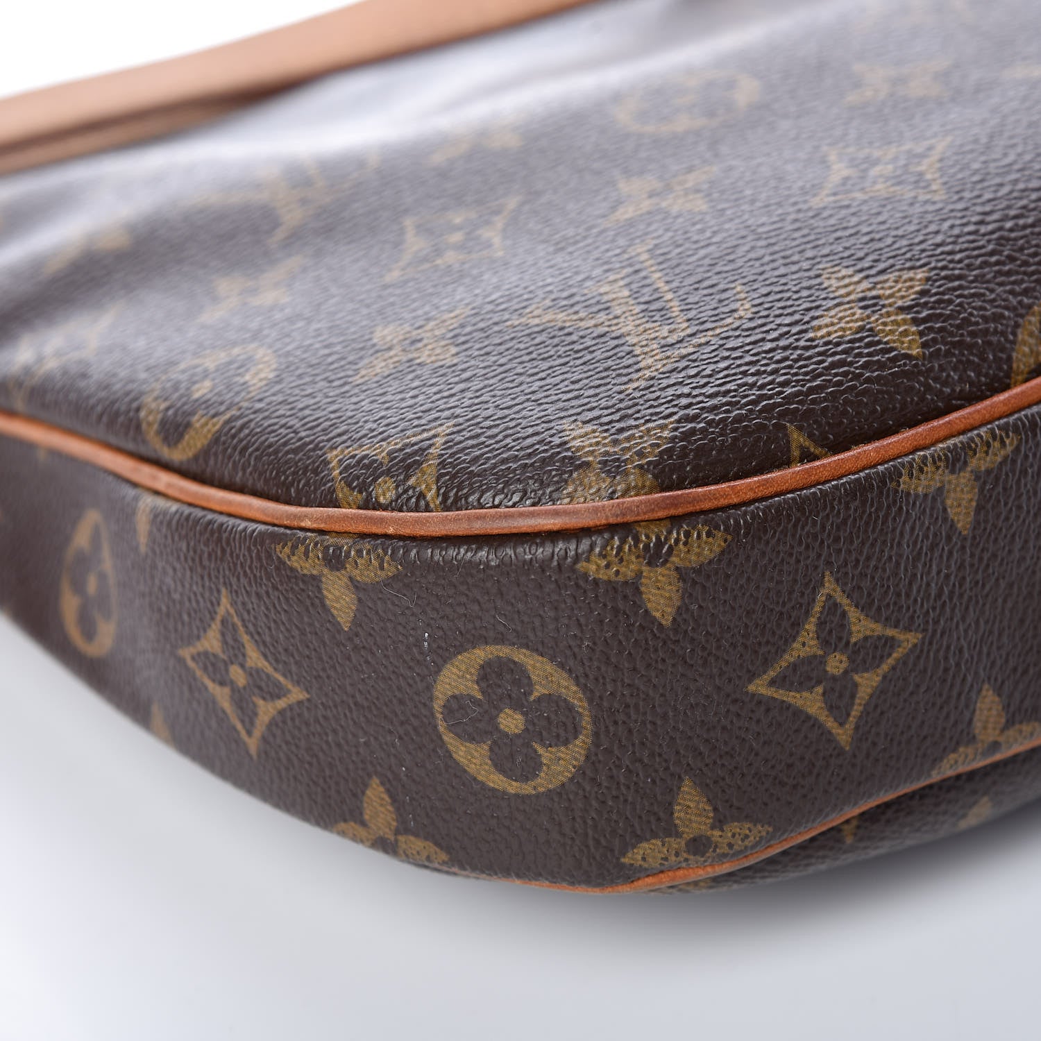 Louis Vuitton Monogram Odeon PM 12 of 20